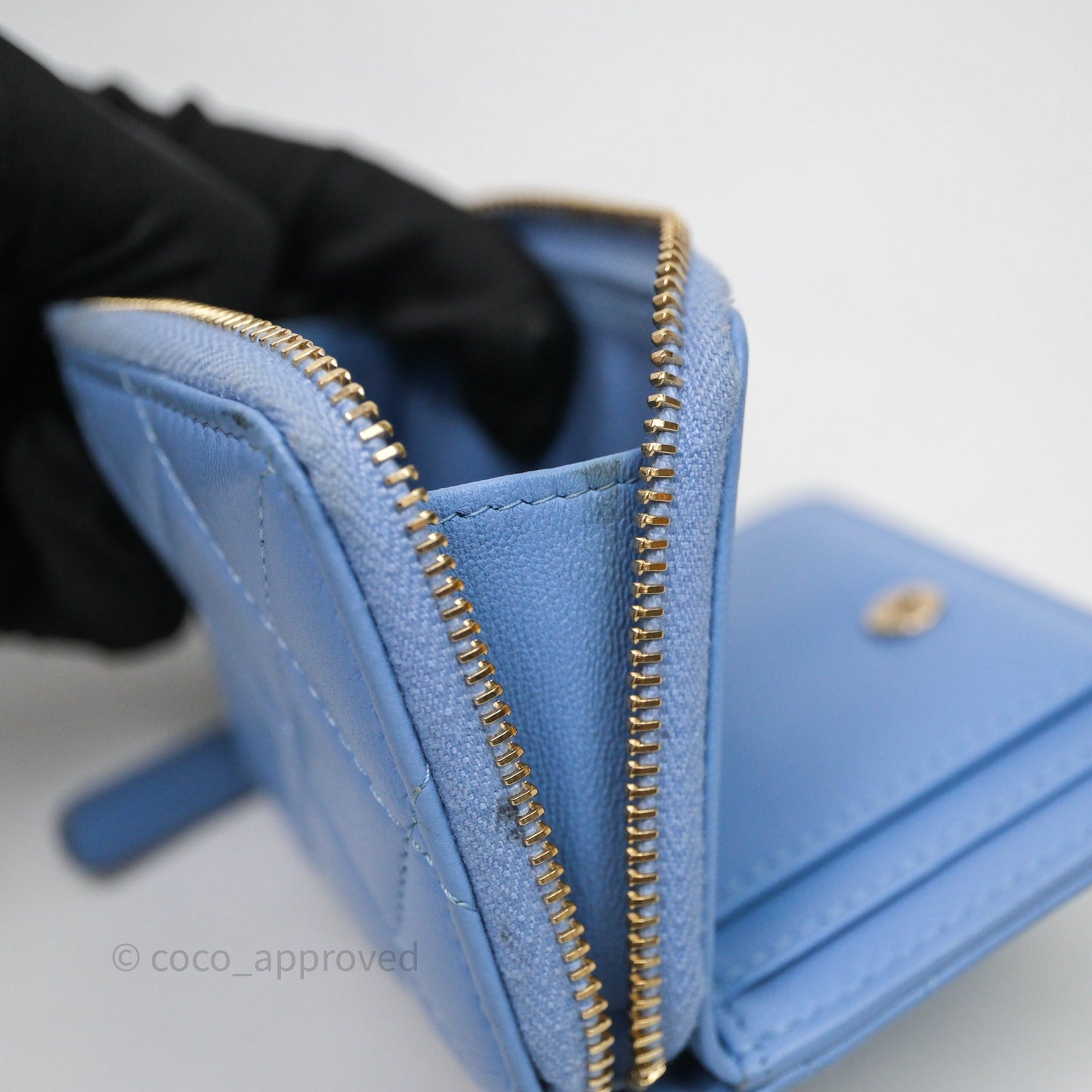 Chanel Classic Zipped Coin Purse Blue Lambskin Gold Hardware