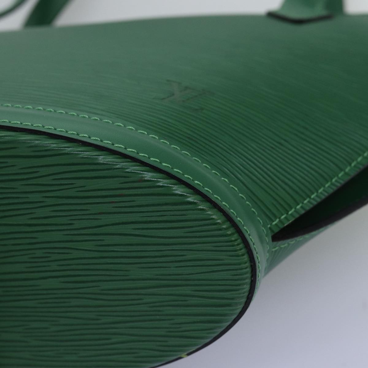 LOUIS VUITTON Epi Saint Jacques Poignees Long Bag Green M52334 LV 72244