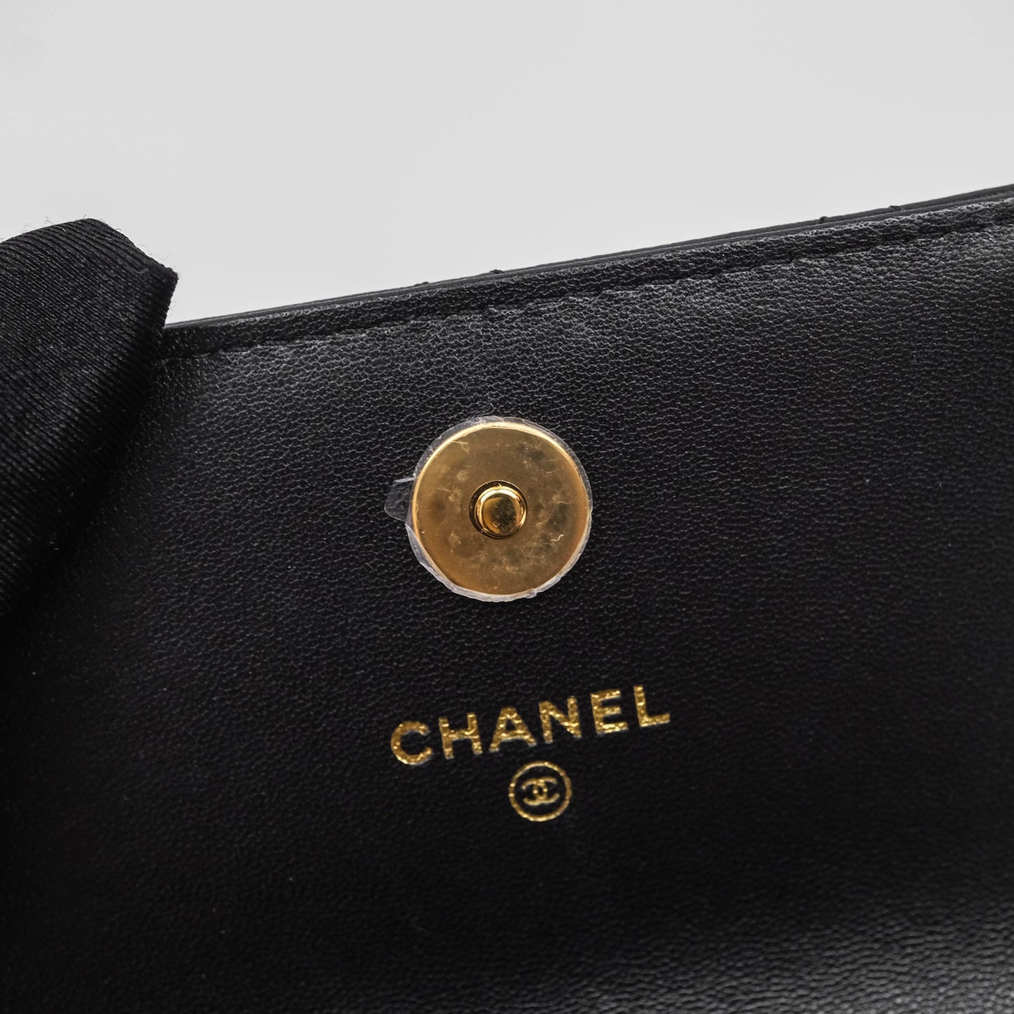 Chanel Jewel Hook Card Holder Black Lambskin Aged Gold Hardware