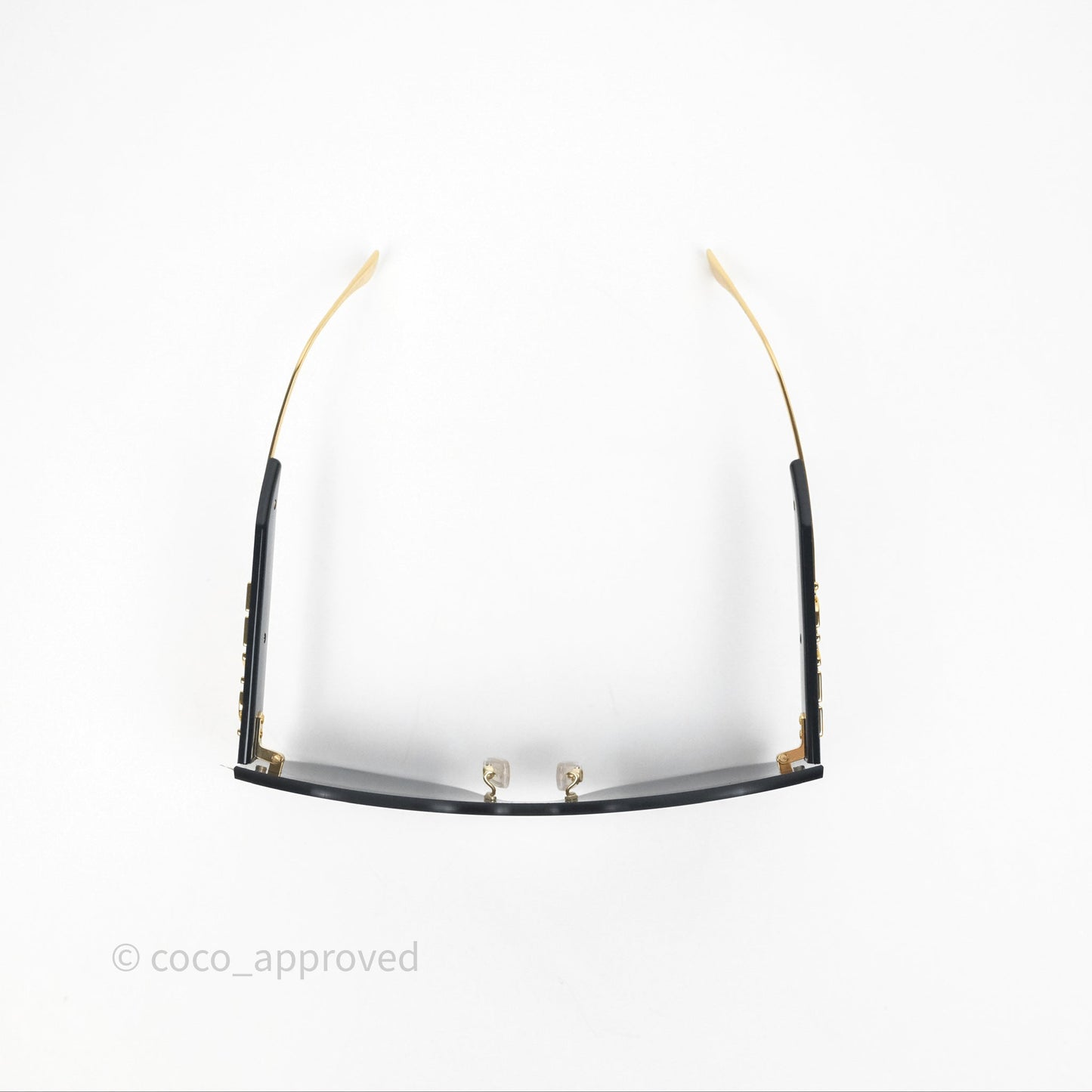 Fendi Fendi Logo Black Sunglasses Gold Tone