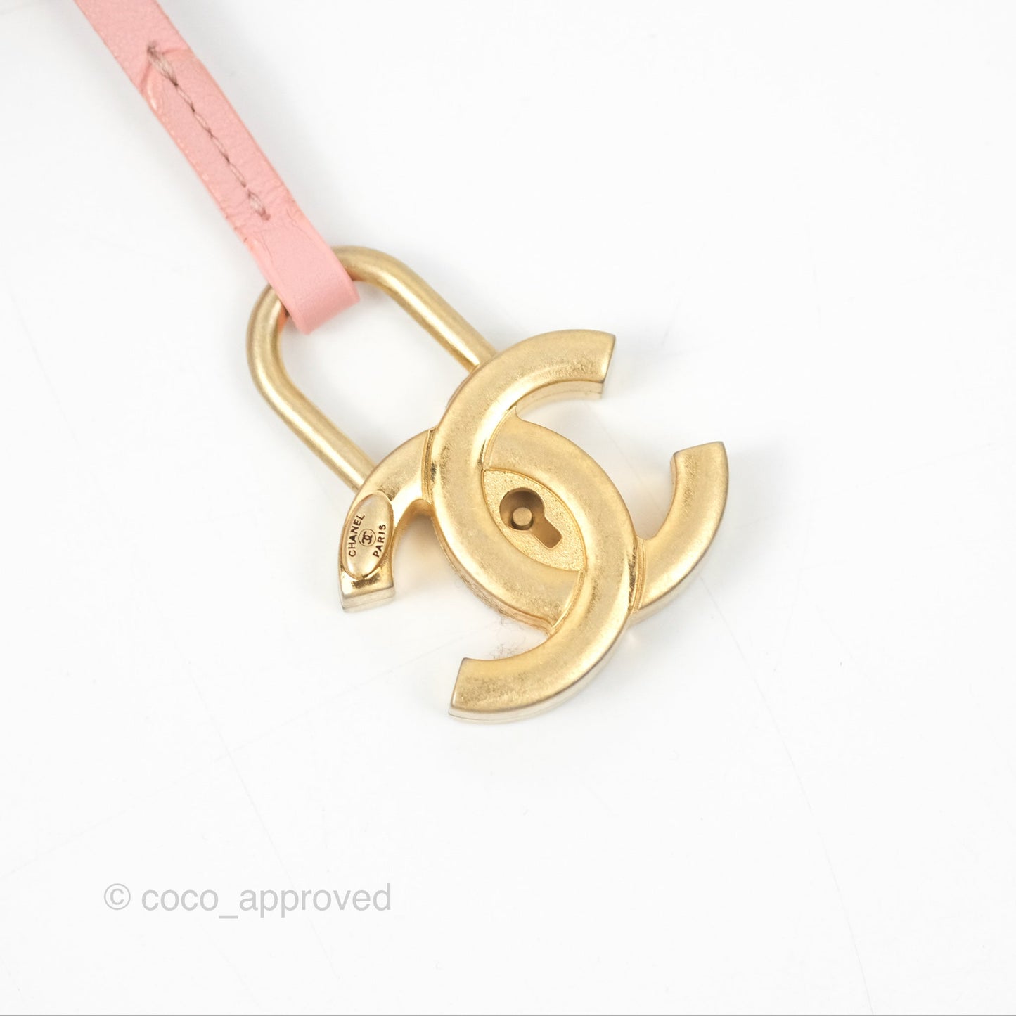 Chanel Quilted Medium CC Filigree Vanity Case Pink Caviar Gold Hardware