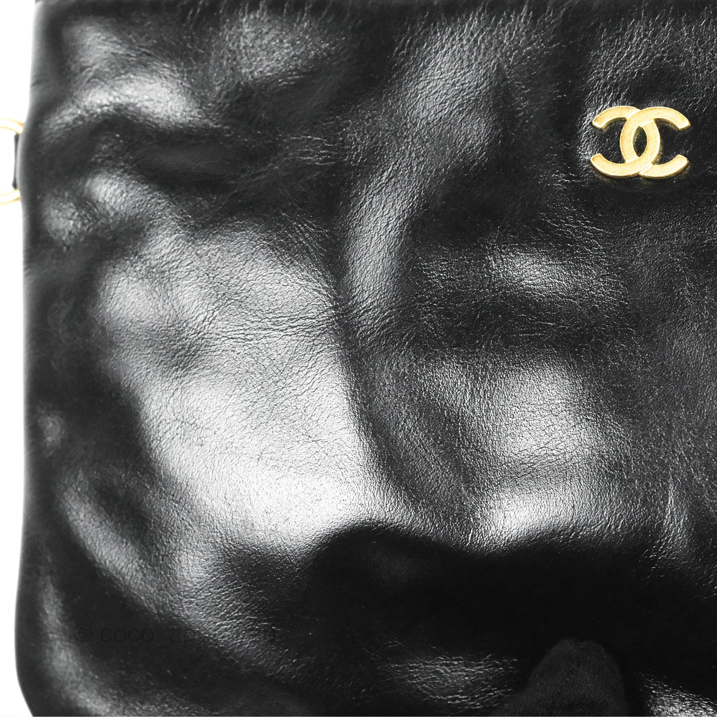 Chanel 22 Medium Black Shiny Calfskin Aged Gold Hardware