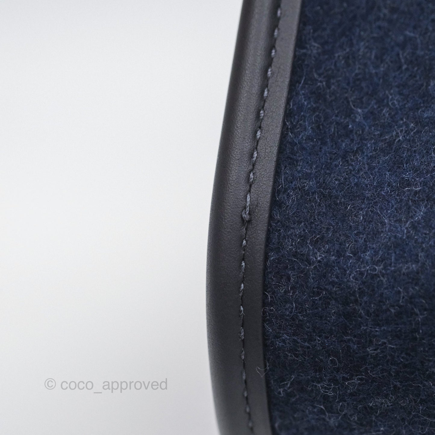 Hermès Mini Evelyne 16 Wooly Bleu Nuit 2Z / Swift Noir 89 Gold Hardware