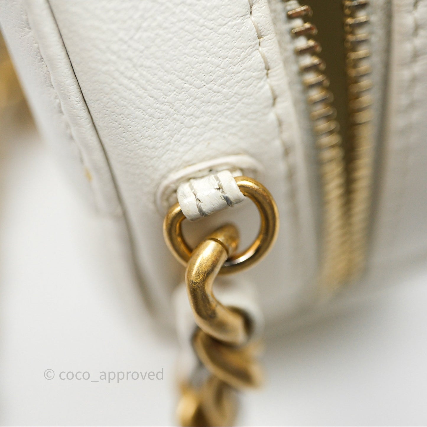 Chanel 19 Round Clutch With Chain White Calfskin Mixed Hardware