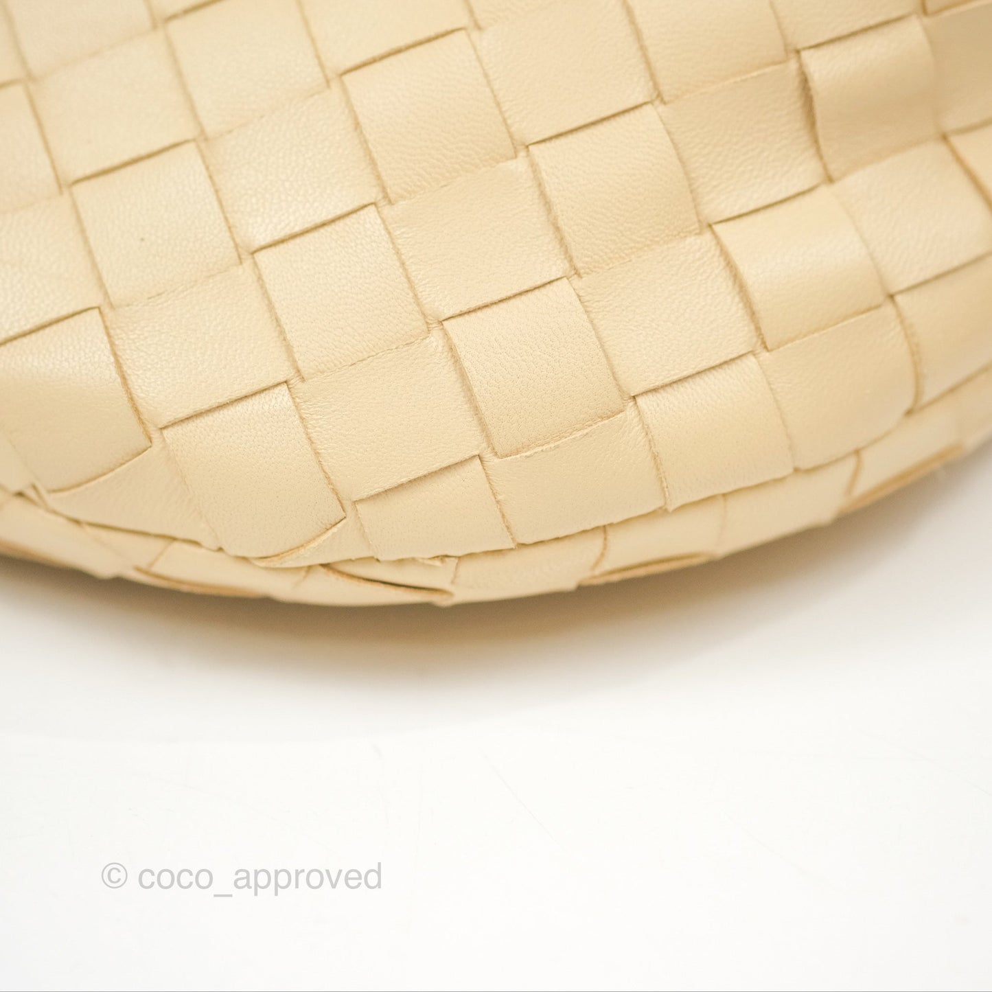 Bottega Veneta Mini Jodie Clutch Bag Intrecciato Porridge Lambskin Gold Hardware