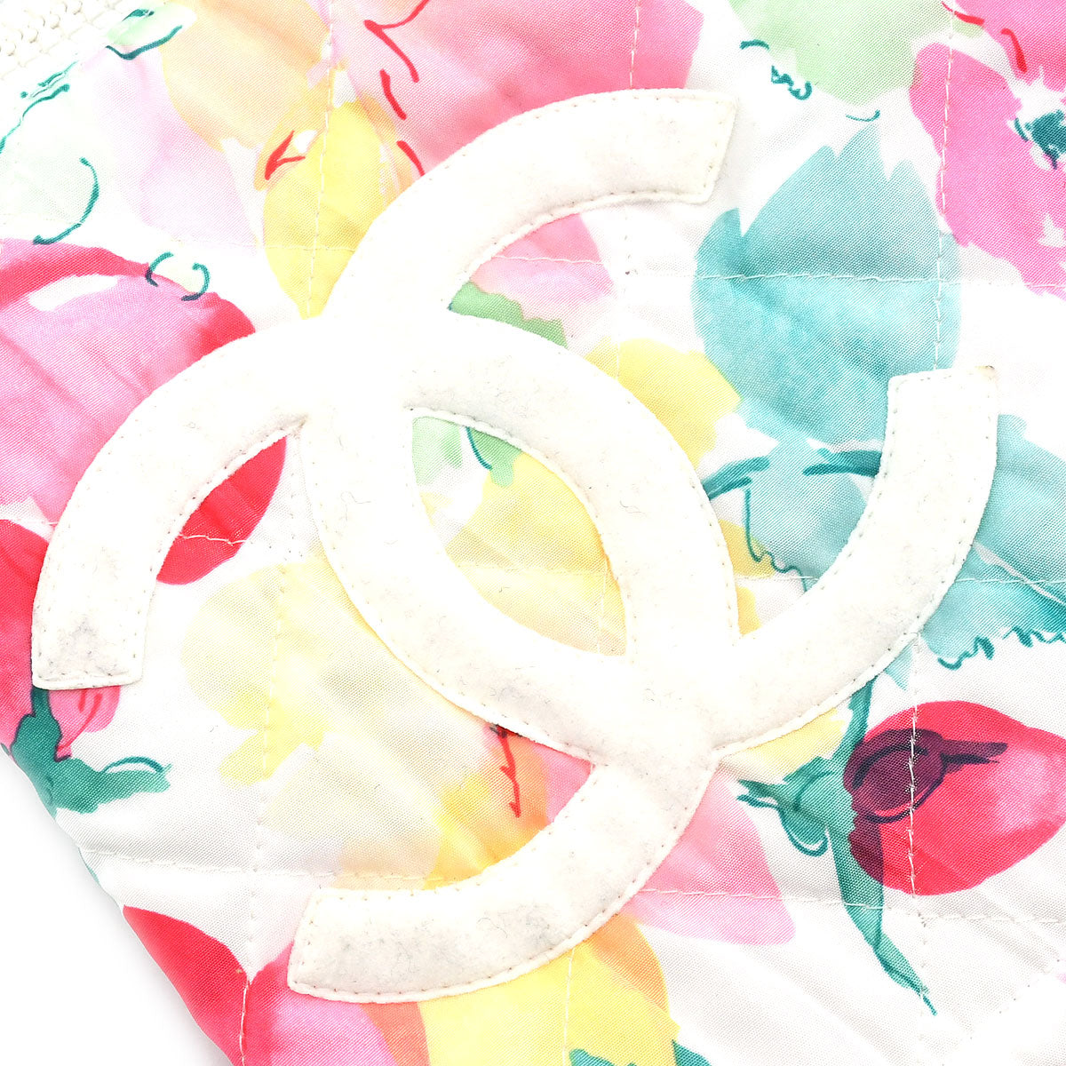Luxury Chanel 1995 Spring Camlia-print diamond-quilted shorts