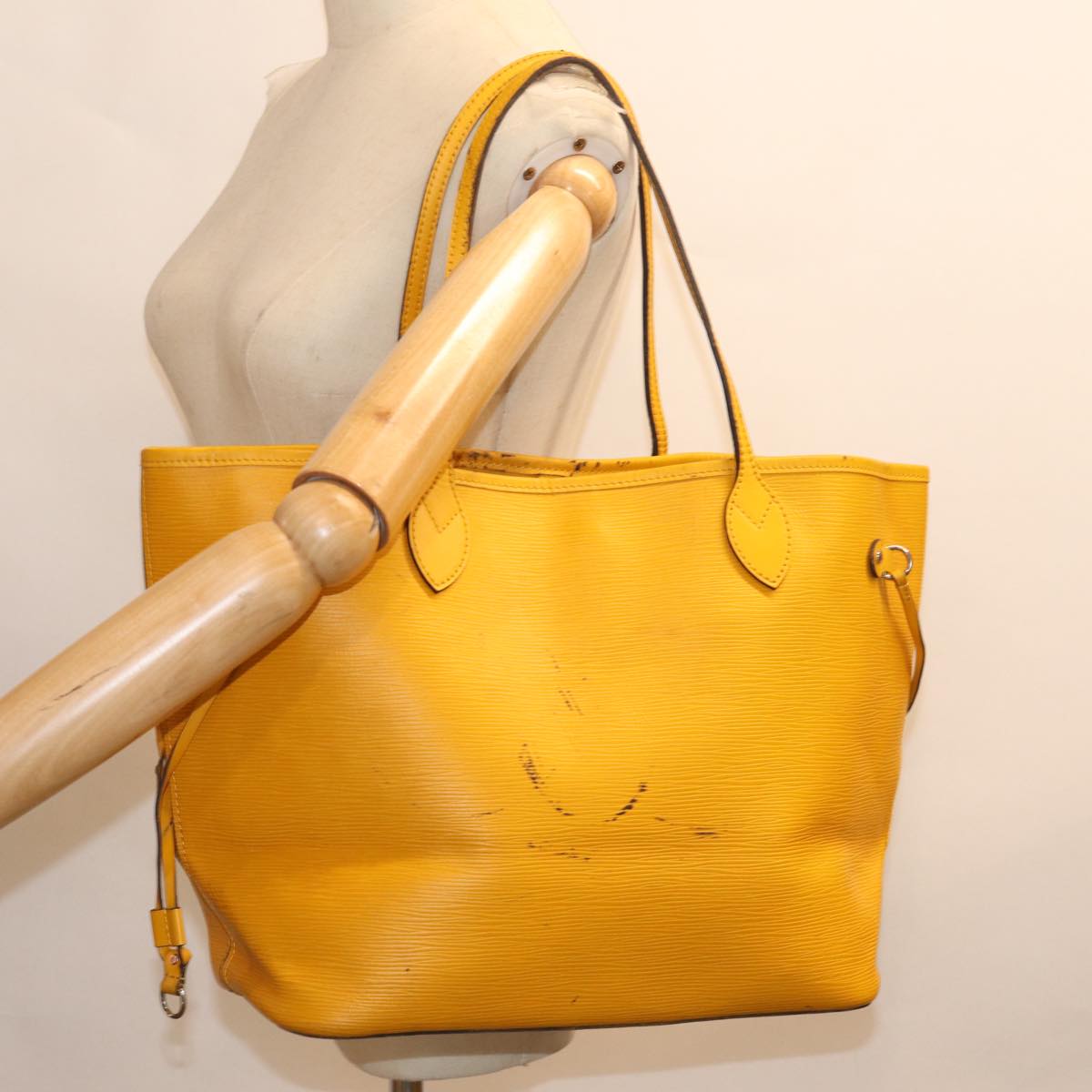 LOUIS VUITTON Epi Neverfull MM Tote Bag Mimosa M40957 LV 73961