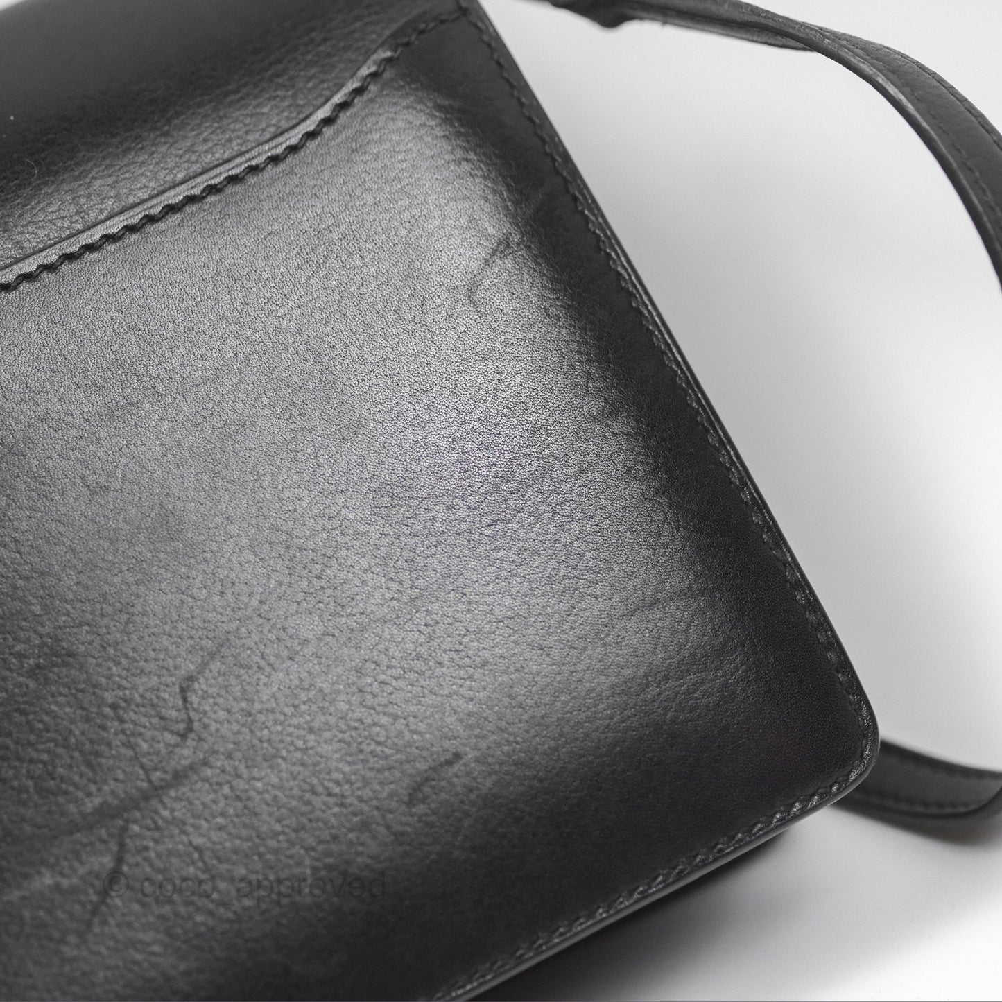 Hermès Roulis Mini 18 Noir 89 Veau Evergrain Gold Hardware