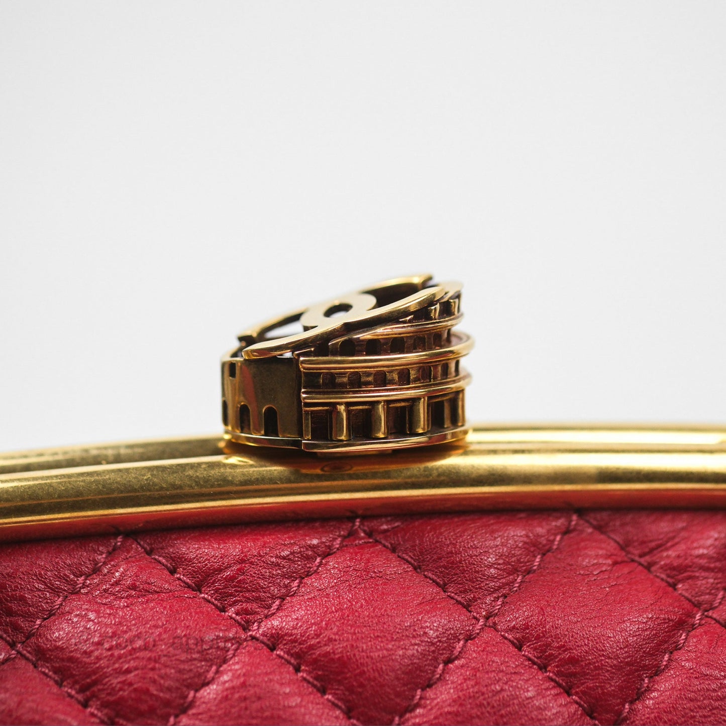 Chanel Quilted Kisslock Handbag With Chain Red Calfskin Gold Hardware
