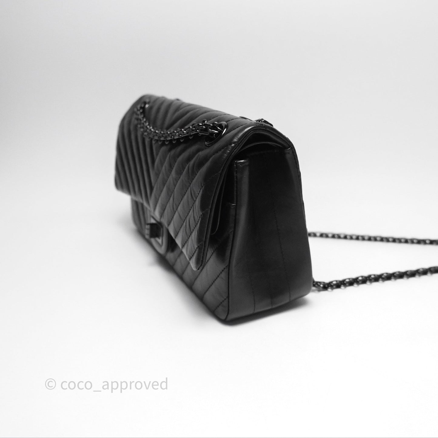Chanel Reissue 225 Chevron Aged Calfskin So Black
