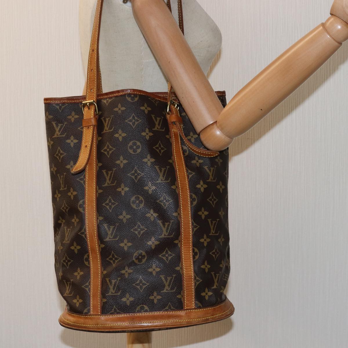 LOUIS VUITTON Monogram Bucket GM Shoulder Bag M42236 LV 74079