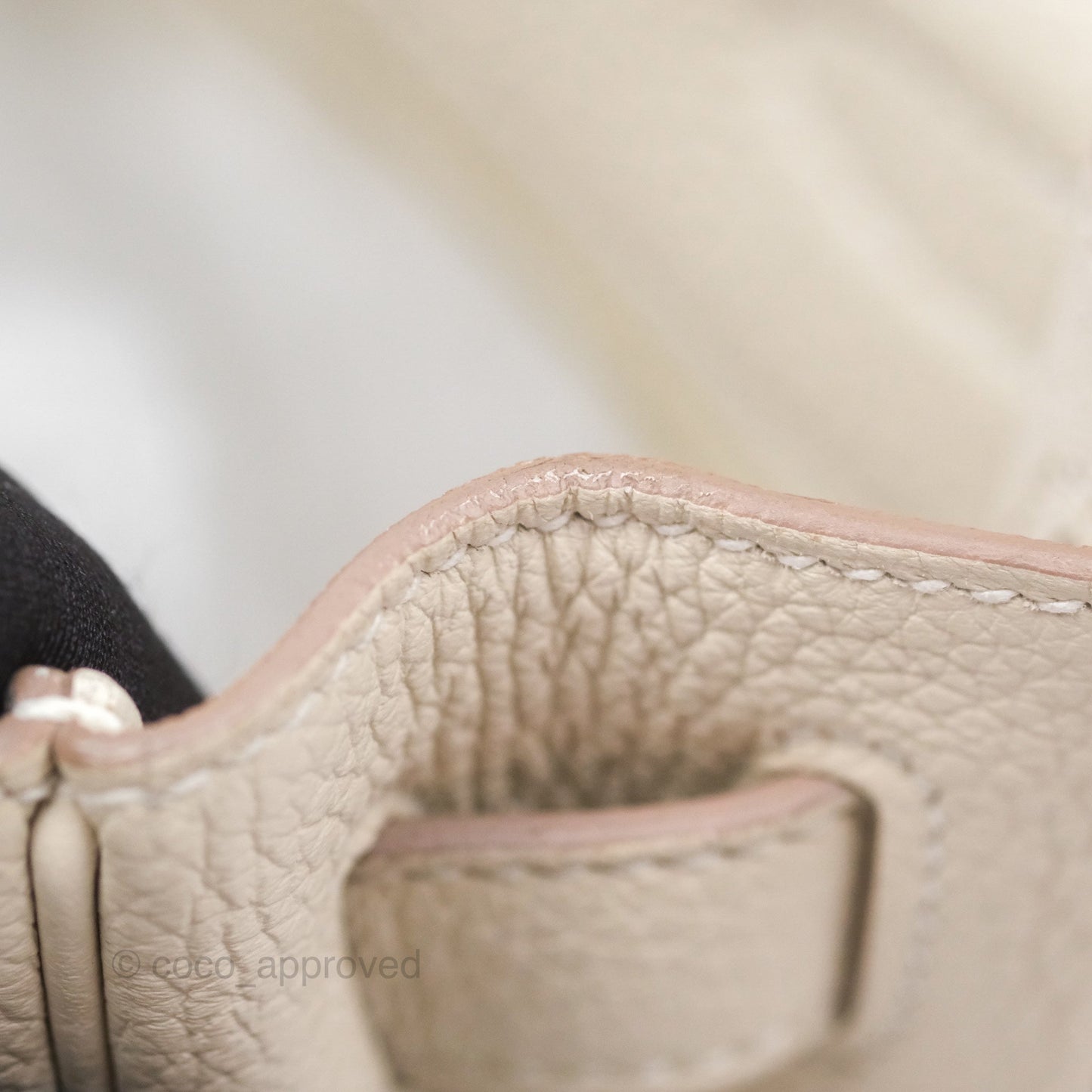 Hermès Kelly 28 Retourn Craie 10 Togo Gold Hardware