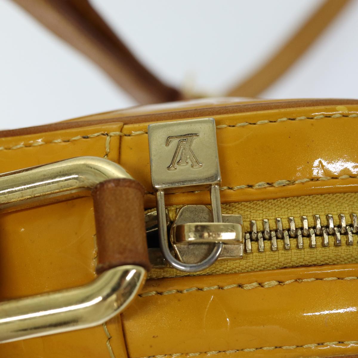 LOUIS VUITTON Monogram Vernis Christy MM Shoulder Bag Jaune M91108 LV 74268