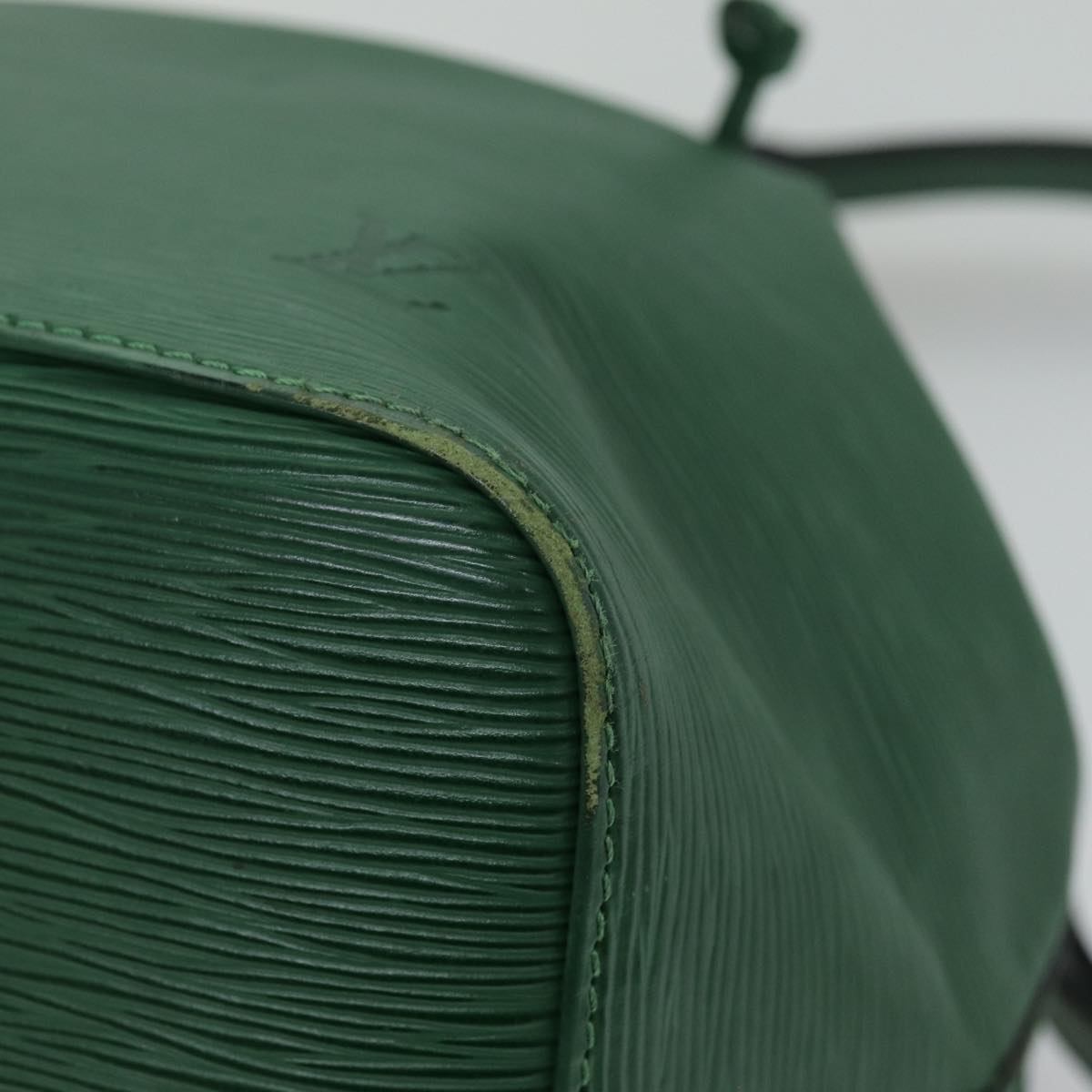 LOUIS VUITTON Epi Petit Noe Shoulder Bag Green M44104 LV 74295
