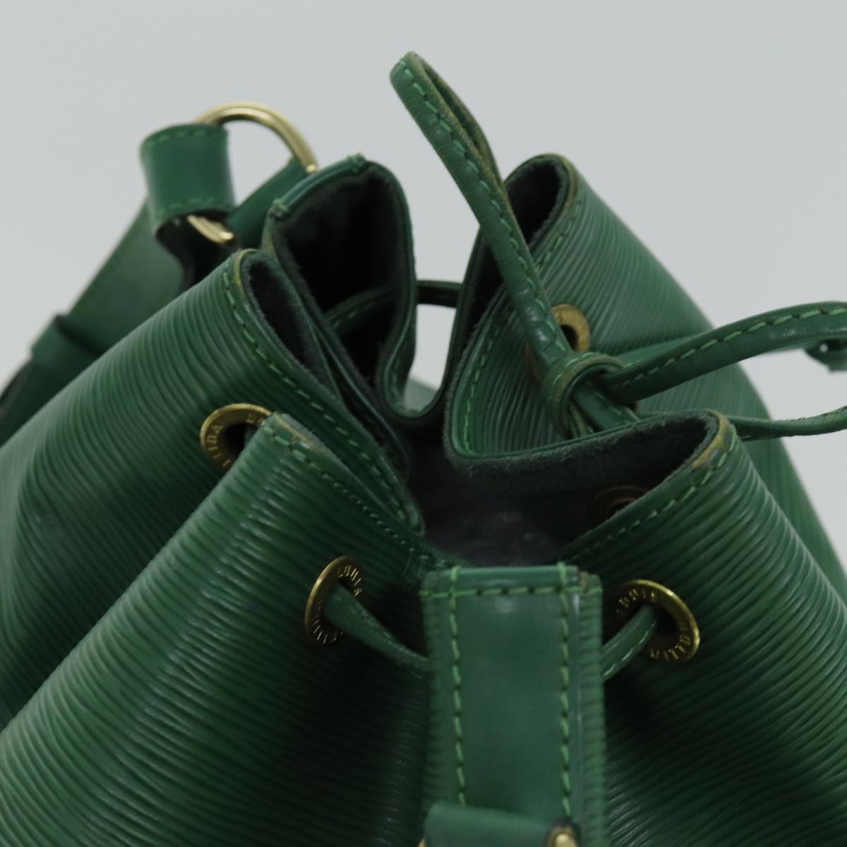 LOUIS VUITTON Epi Petit Noe Shoulder Bag Green M44104 LV 74295