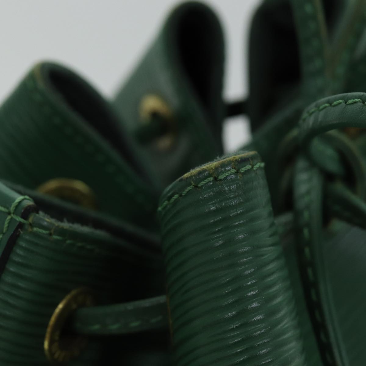 LOUIS VUITTON Epi Petit Noe Shoulder Bag Green M44104 LV 74295