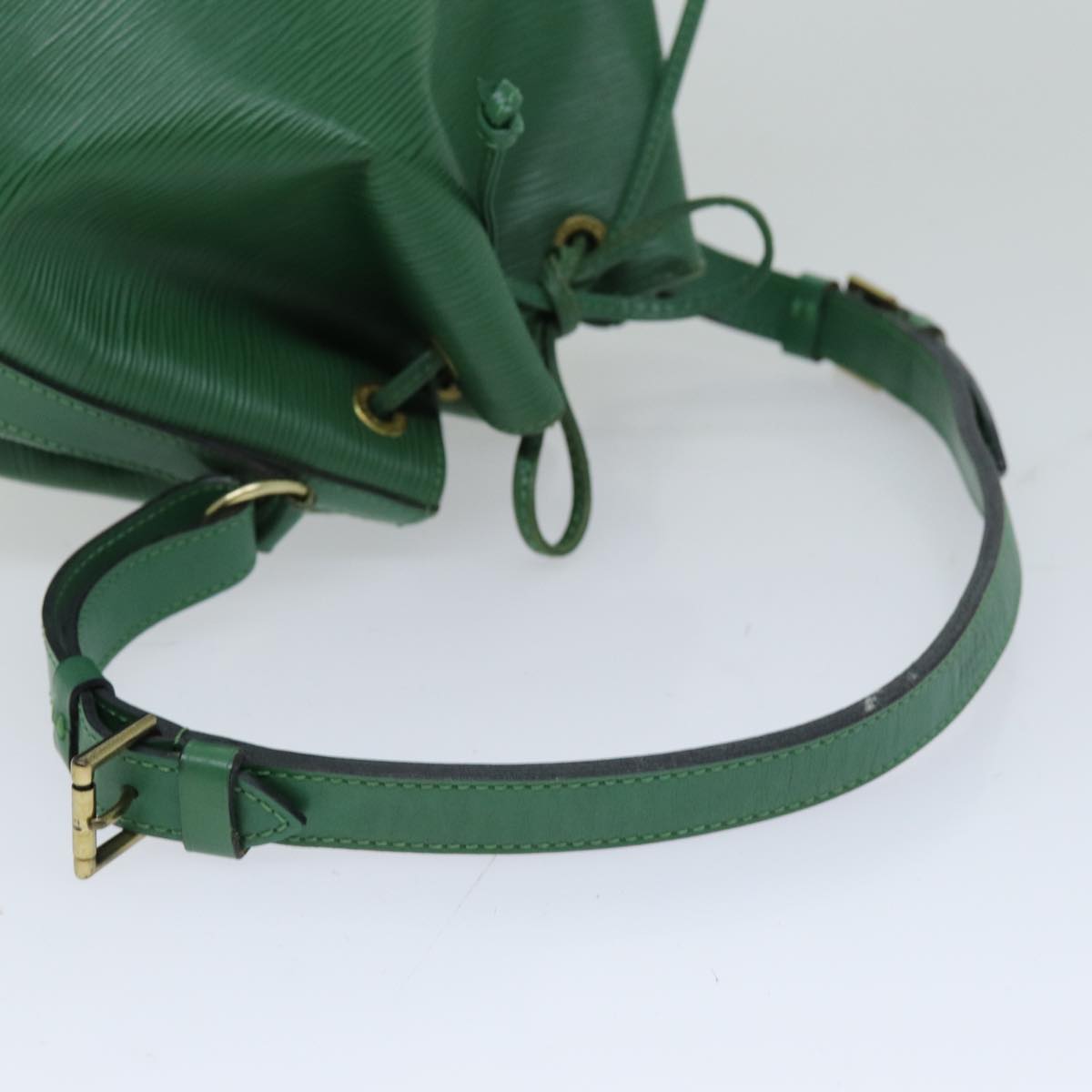 LOUIS VUITTON Epi Petit Noe Shoulder Bag Green M44104 LV 74295