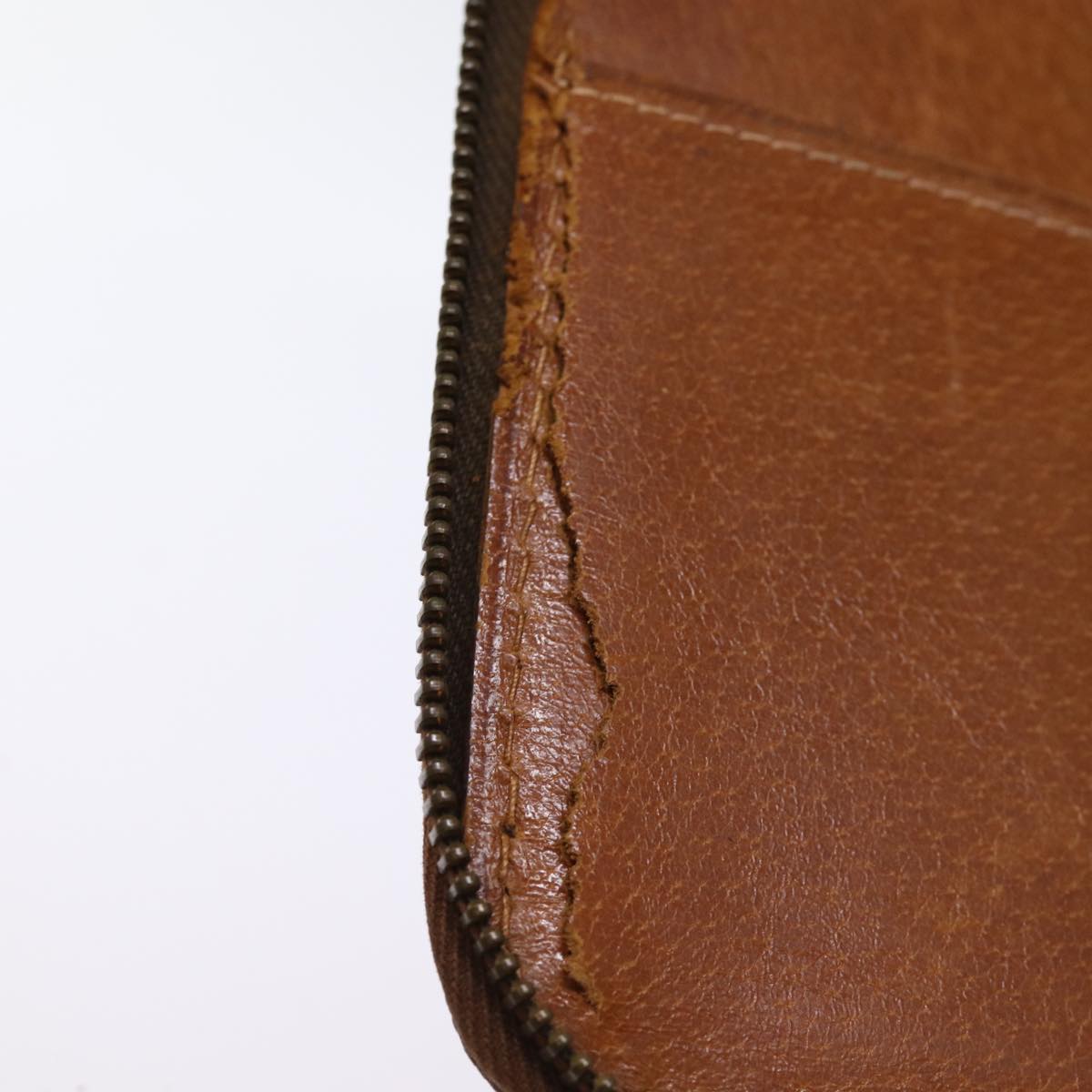 LOUIS VUITTON Monogram Passport Case LV 74332