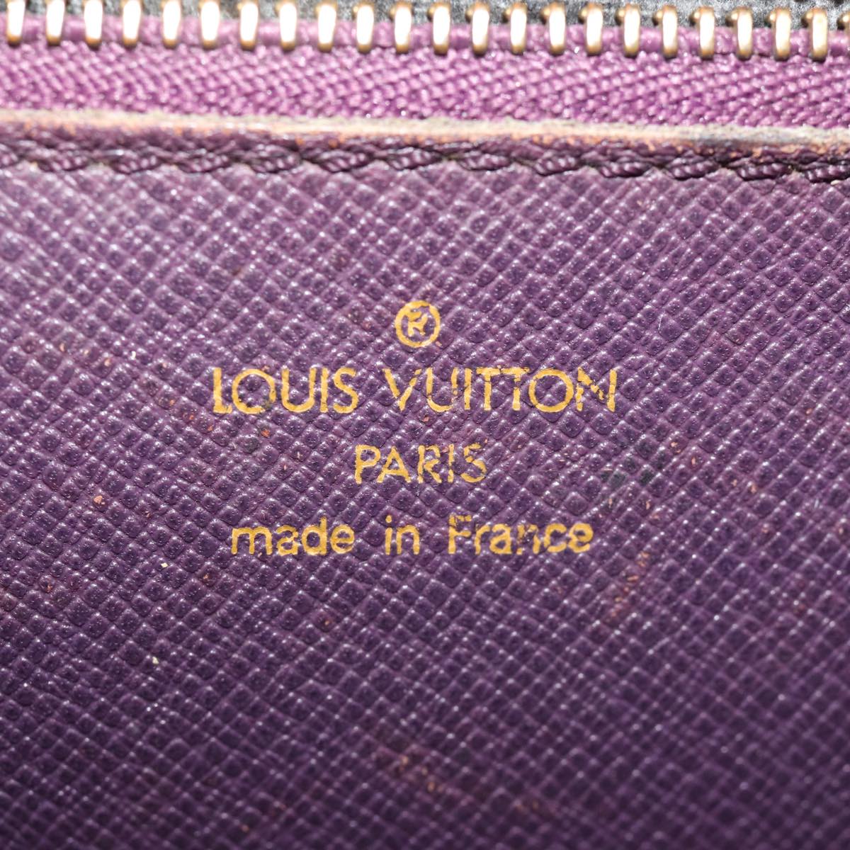 LOUIS VUITTON Epi Serie Dragonne Clutch Bag Winnipeg Beige M52616 LV 74445