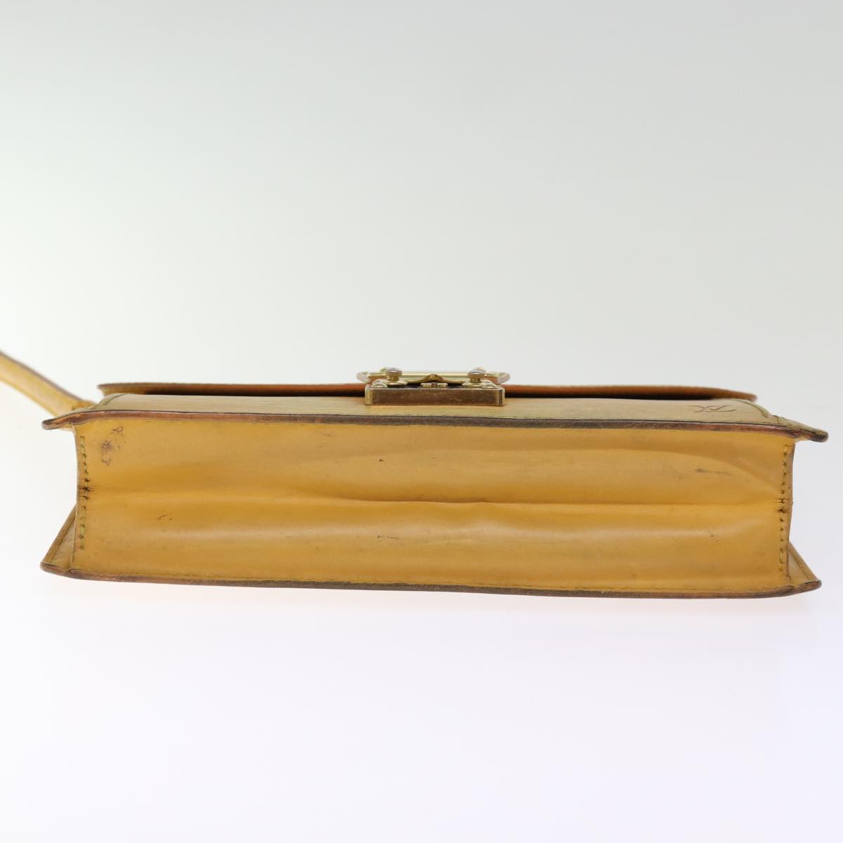 LOUIS VUITTON Epi Serie Dragonne Clutch Bag Winnipeg Beige M52616 LV 74445