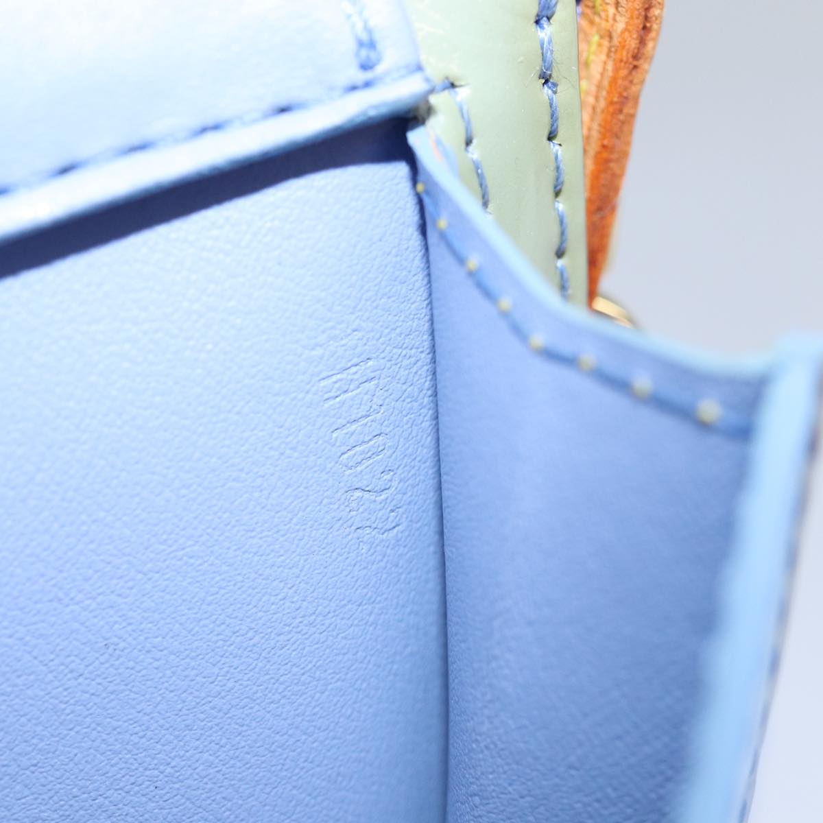 LOUIS VUITTON Monogram Vernis Motto Pouch Lavande M91224 LV 74489