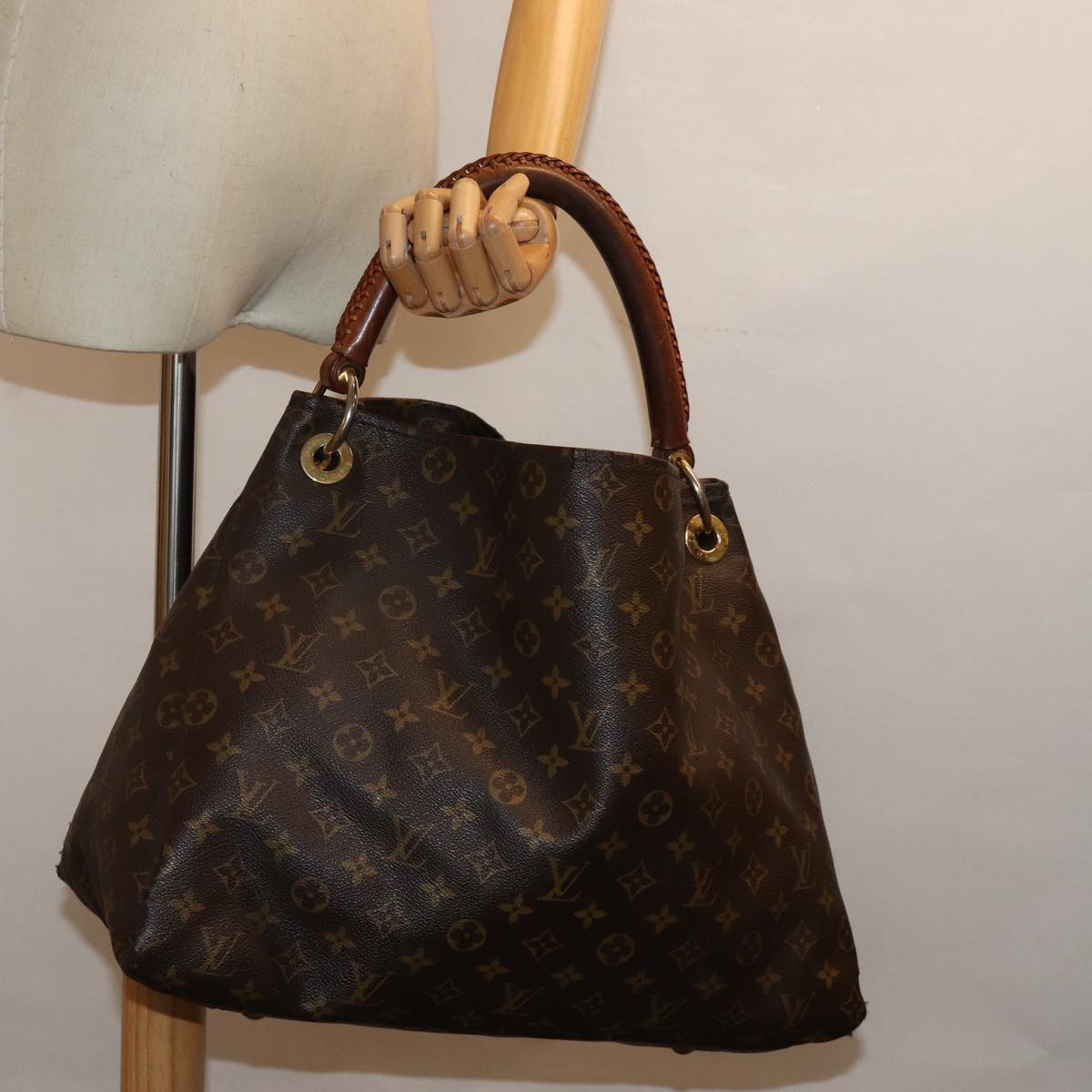 LOUIS VUITTON Monogram ArtsyMM Shoulder Bag M40249 LV 74677