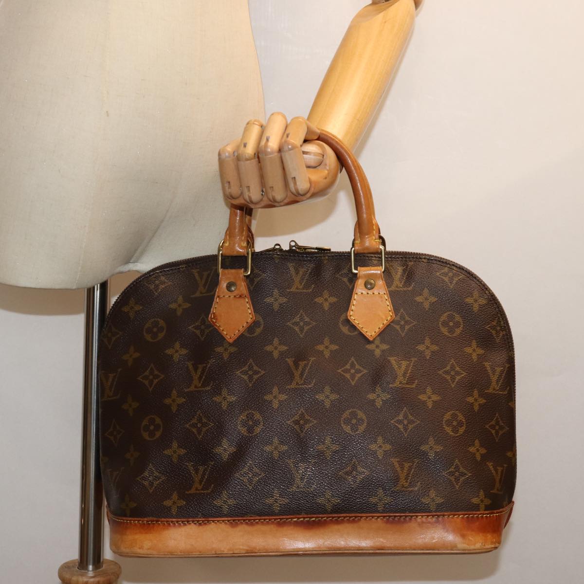LOUIS VUITTON Monogram Alma Hand Bag M51130 LV 74698
