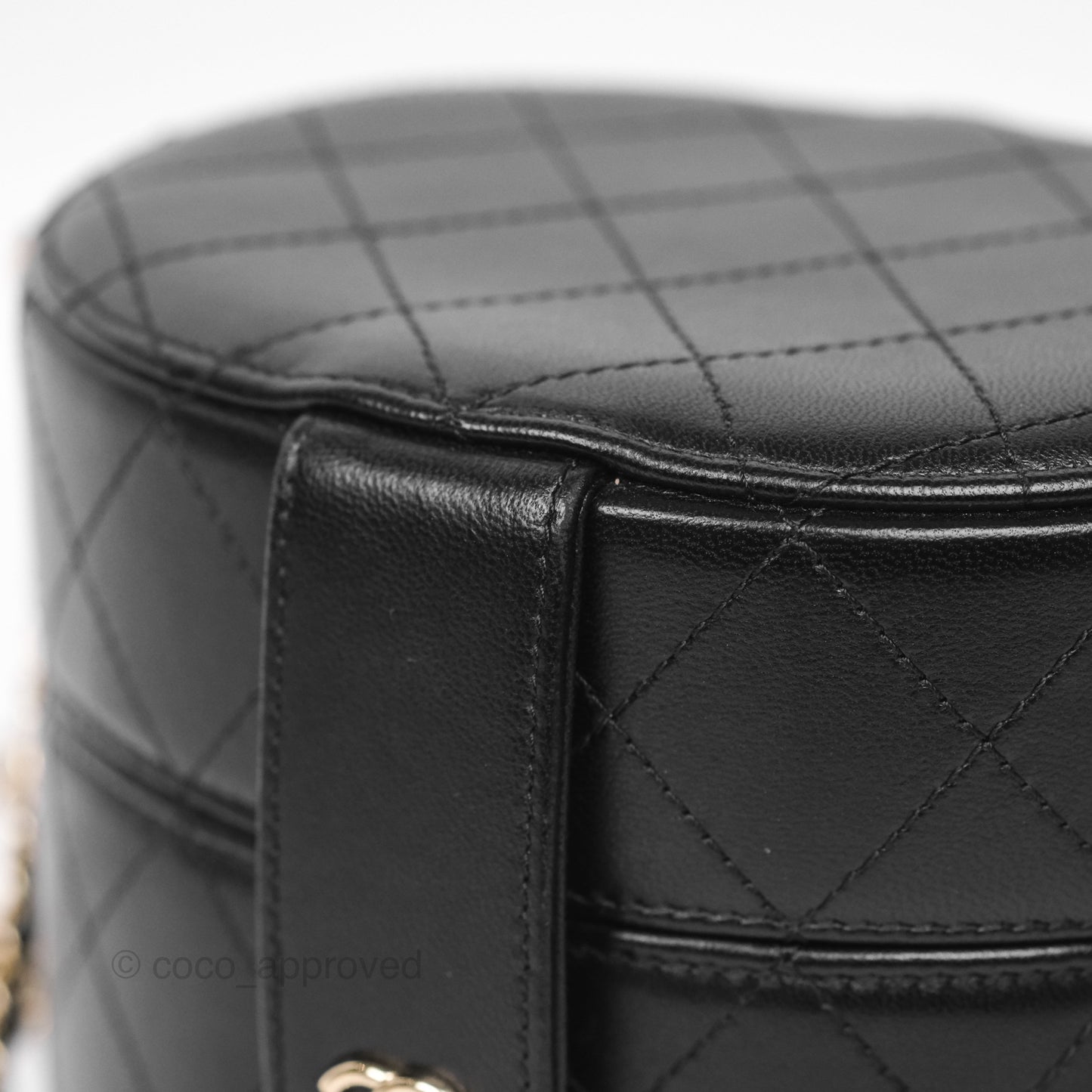 Chanel Quilted Round Vanity Clutch With Chain Black Lambskin Gold Hardware