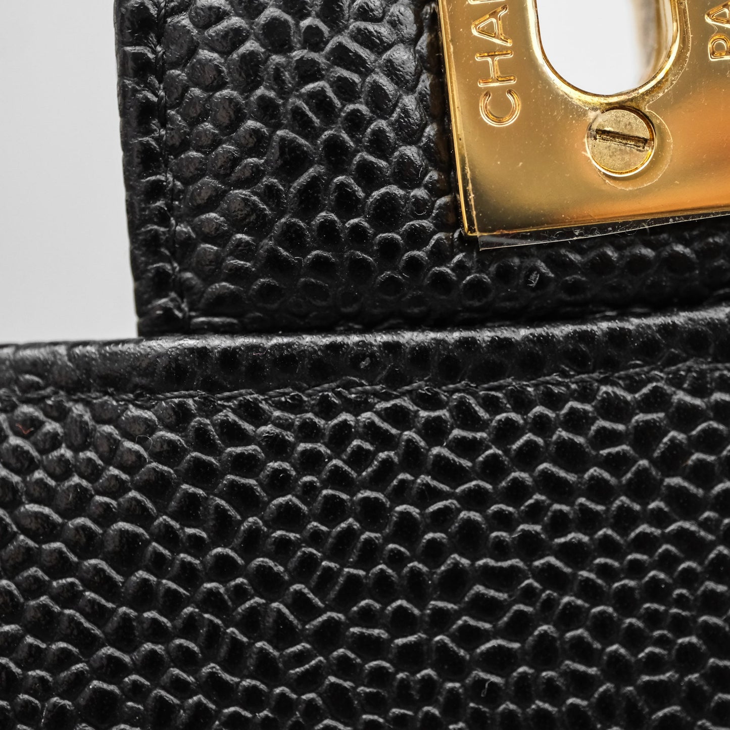 Chanel Classic M/L Medium Flap Quilted Black Caviar Gold Hardware
