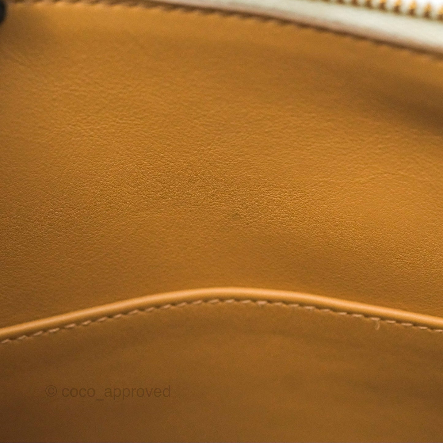 Hermès Bolide 1923 25 Mushroom 0T/Biscuit 48 Evercolor Gold Hardware