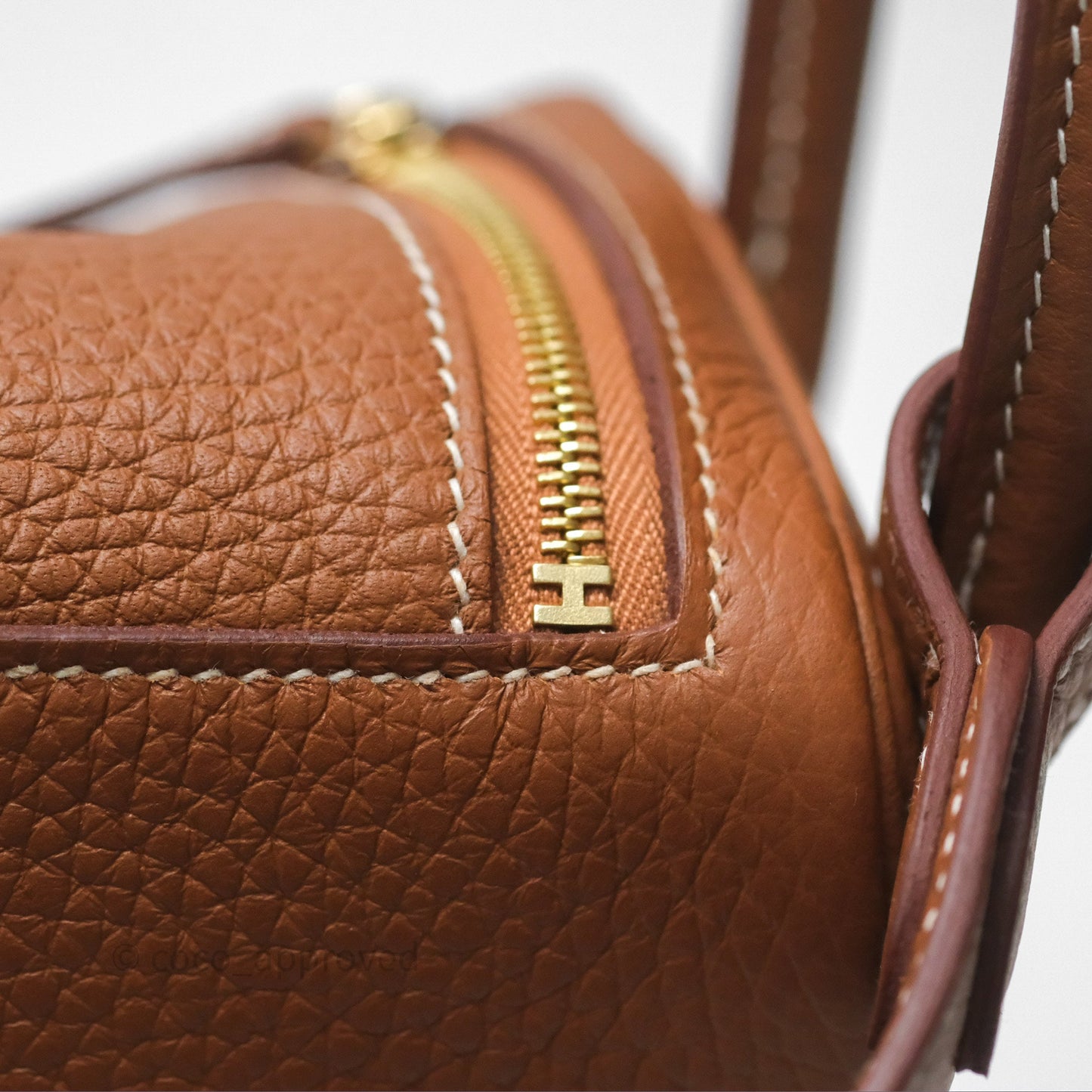 Hermès Mini Lindy 20 Gold Clemence Gold Hardware