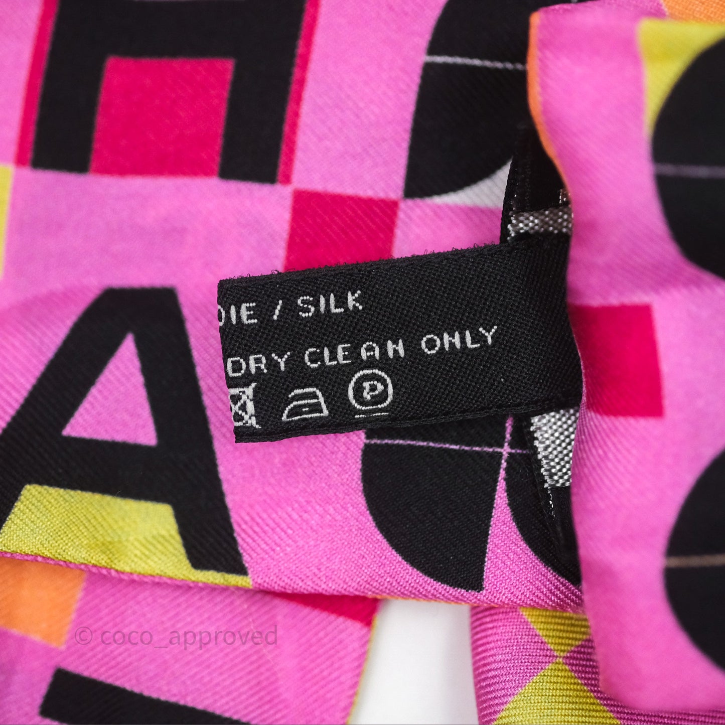 Chanel CC Silk Twilly Pink