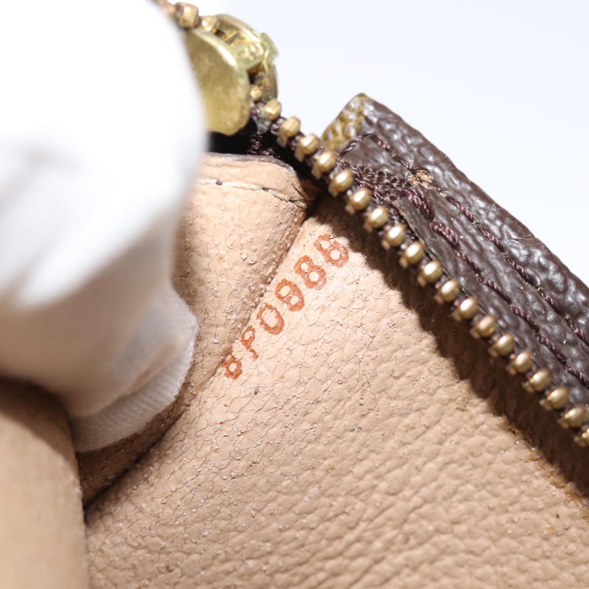 LOUIS VUITTON Monogram Bucket GM Pouch Accessory Pouch LV 75000