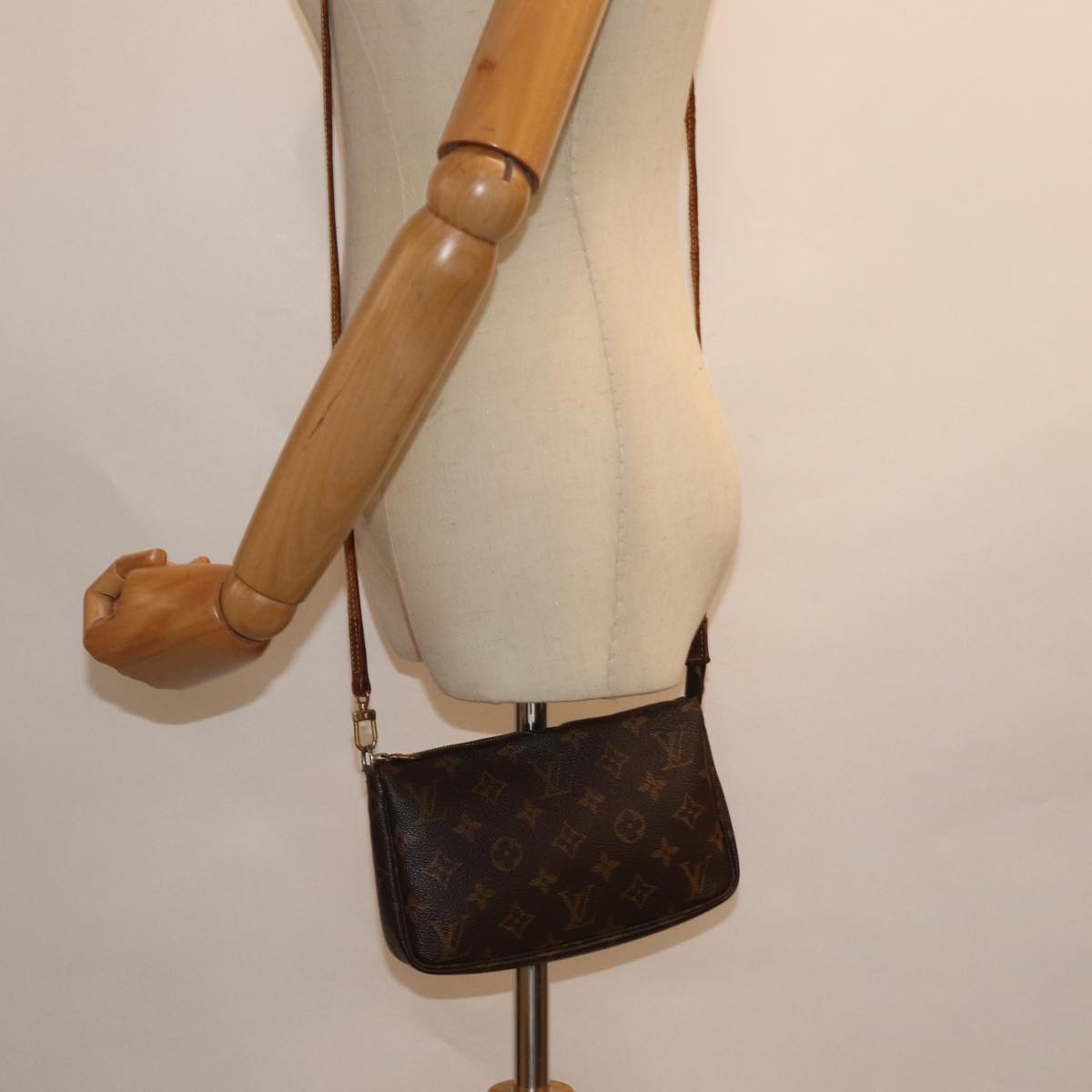 LOUIS VUITTON Monogram Pochette Accessoires Pouch M51980 LV 75035