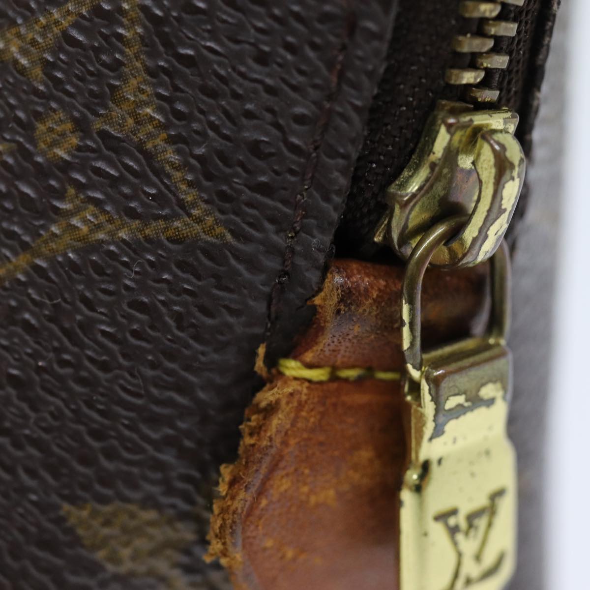 LOUIS VUITTON Monogram Pochette Cosmetic PM Cosmetic Pouch M47515 LV 75152