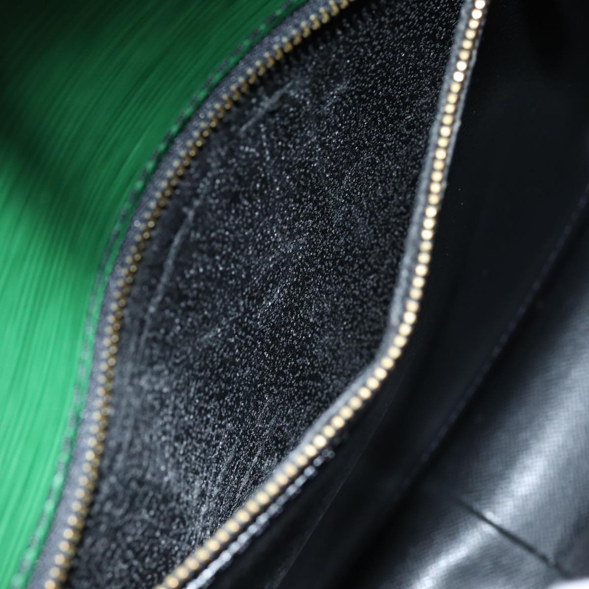 LOUIS VUITTON Epi Saint Cloud GM Shoulder Bag Green M52194 LV 75168