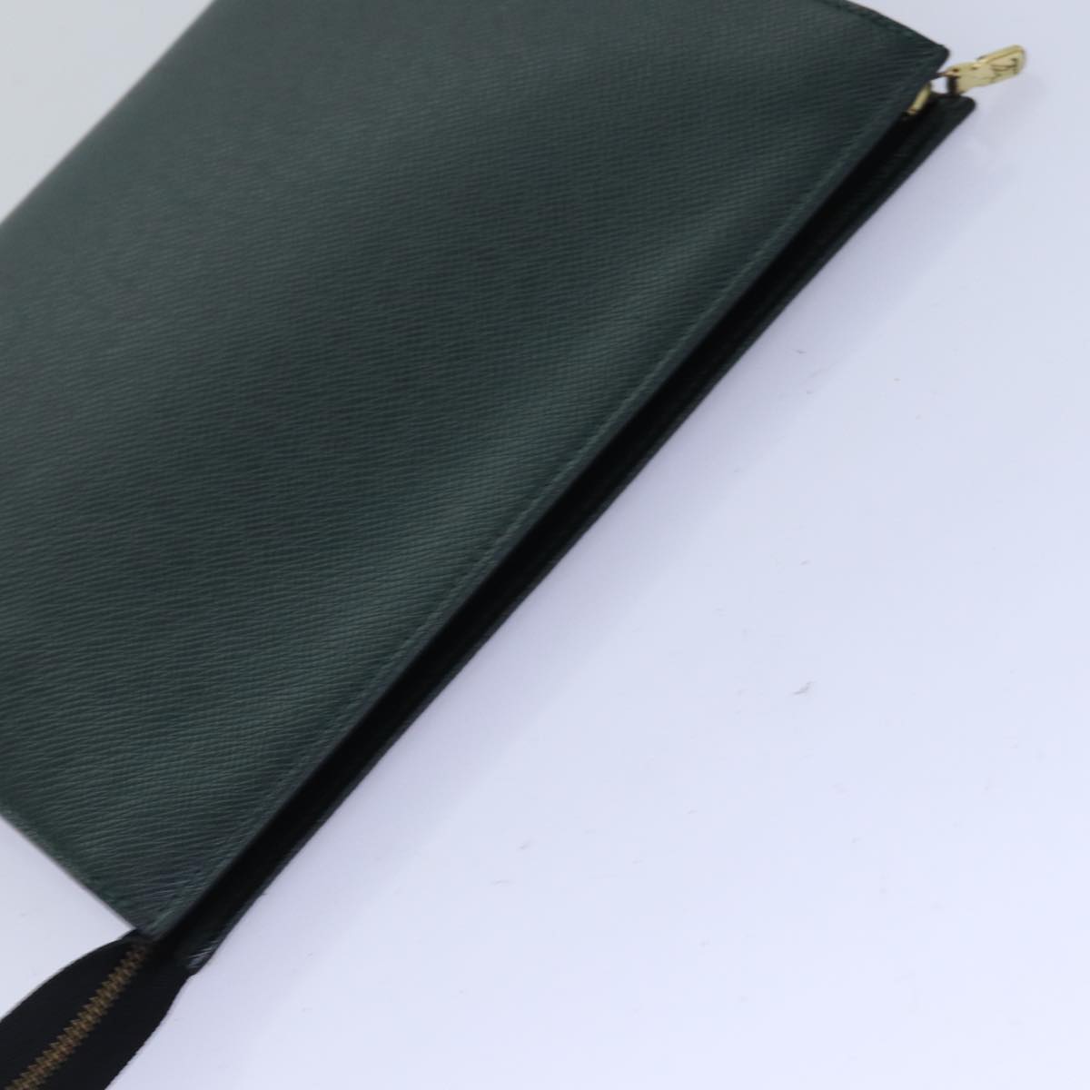 LOUIS VUITTON Taiga Pochette Voyage MM Clutch Bag Epicea LV 75171