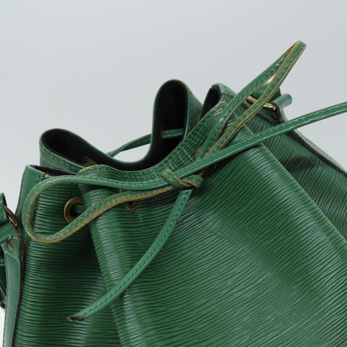 LOUIS VUITTON Epi Noe Shoulder Bag Green M44004 LV 75185