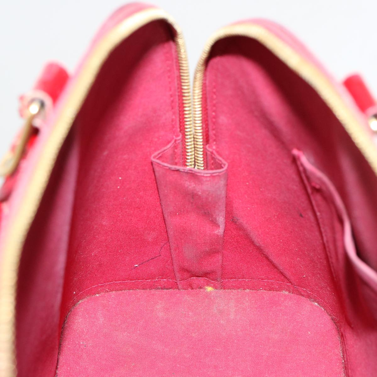 LOUIS VUITTON Monogram Vernis Alma PM Hand Bag Red Slys M90169 LV 75188