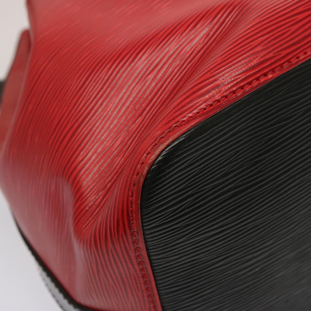 LOUIS VUITTON Epi Petit Noe Shoulder Bag Bicolor Black Red M44172 LV 75268