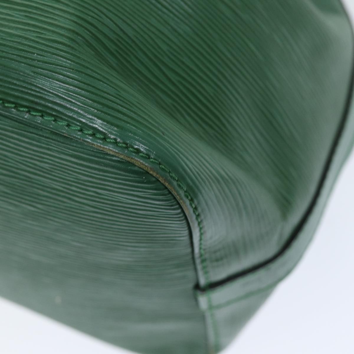LOUIS VUITTON Epi Petit Noe Shoulder Bag Green M44104 LV 75269