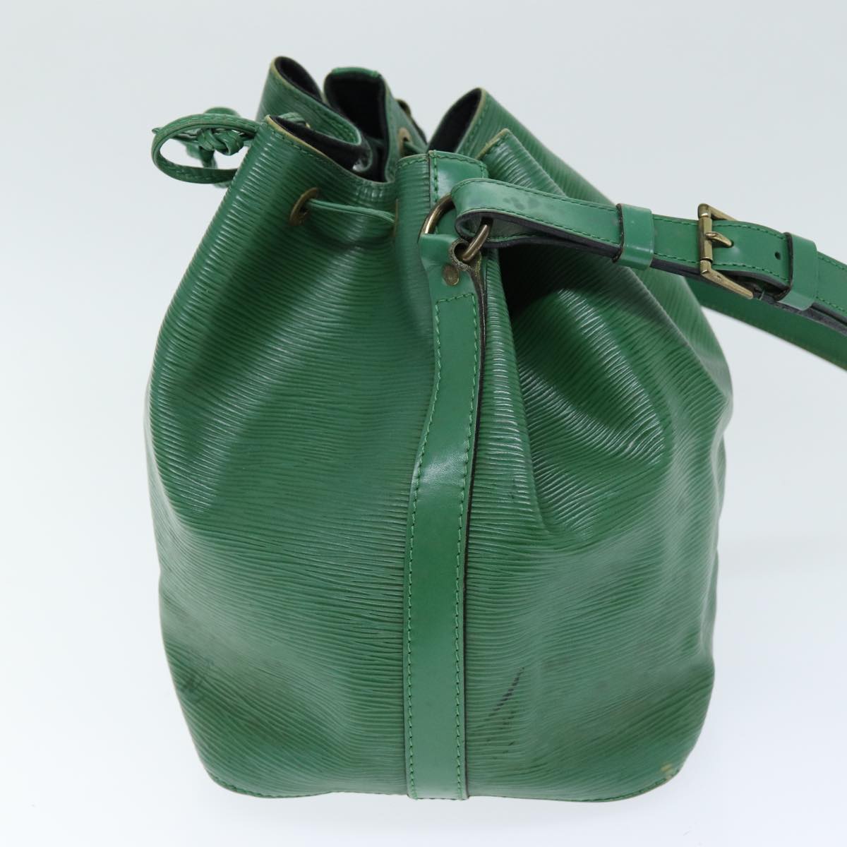 LOUIS VUITTON Epi Petit Noe Shoulder Bag Green M44104 LV 75269