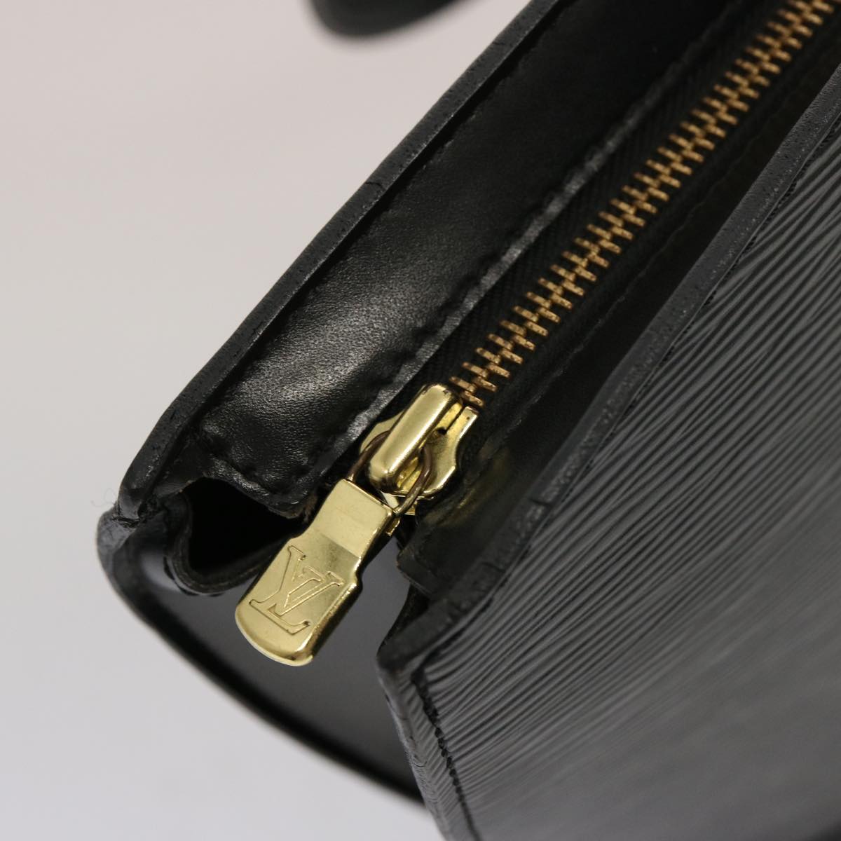 LOUIS VUITTON Epi Saint Jacques Hand Bag Black M52272 LV 75272