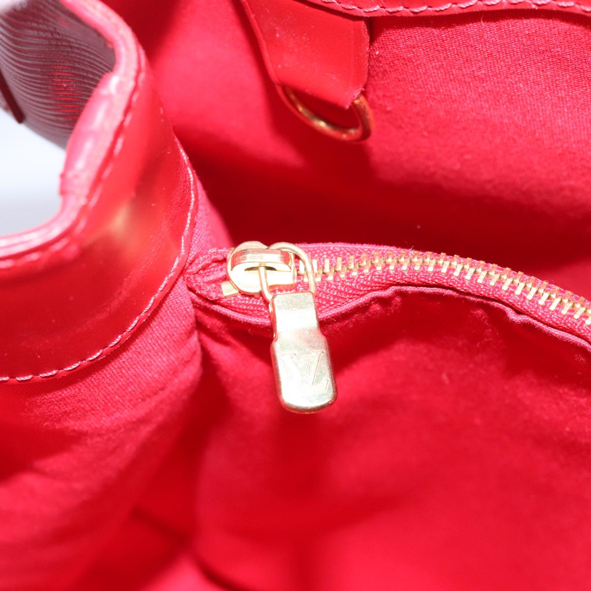LOUIS VUITTON Epi Mandala MM Shoulder Bag Red M5889E LV 75384
