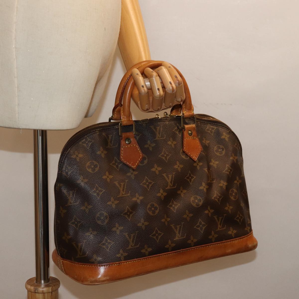LOUIS VUITTON Monogram Alma Hand Bag M51130 LV 75401