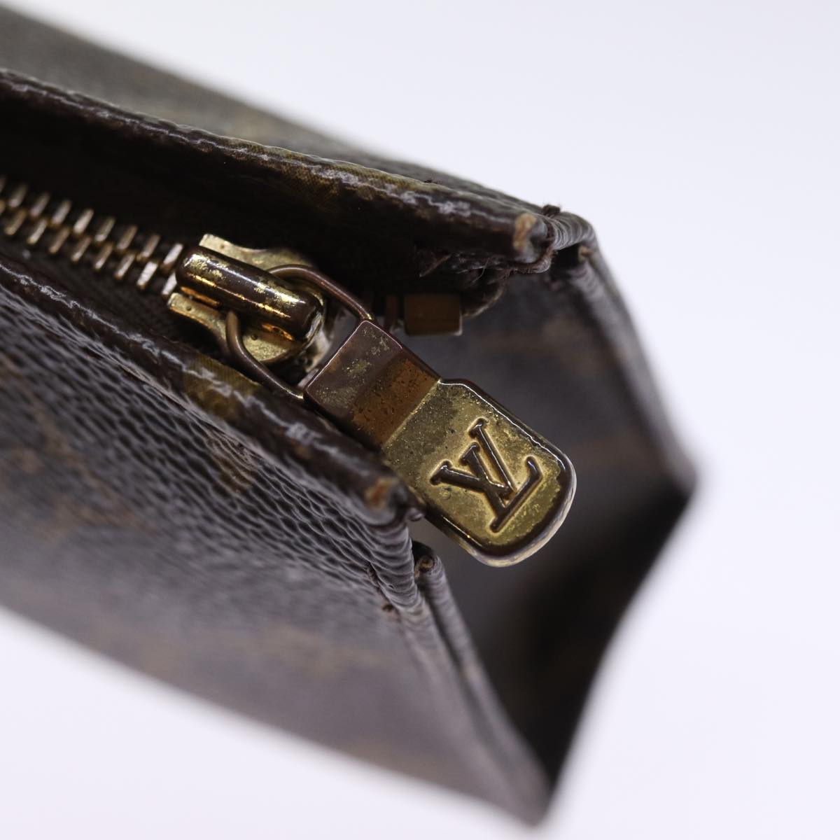 LOUIS VUITTON Monogram Poche Toilette 15 Pouch M47546 LV 75510