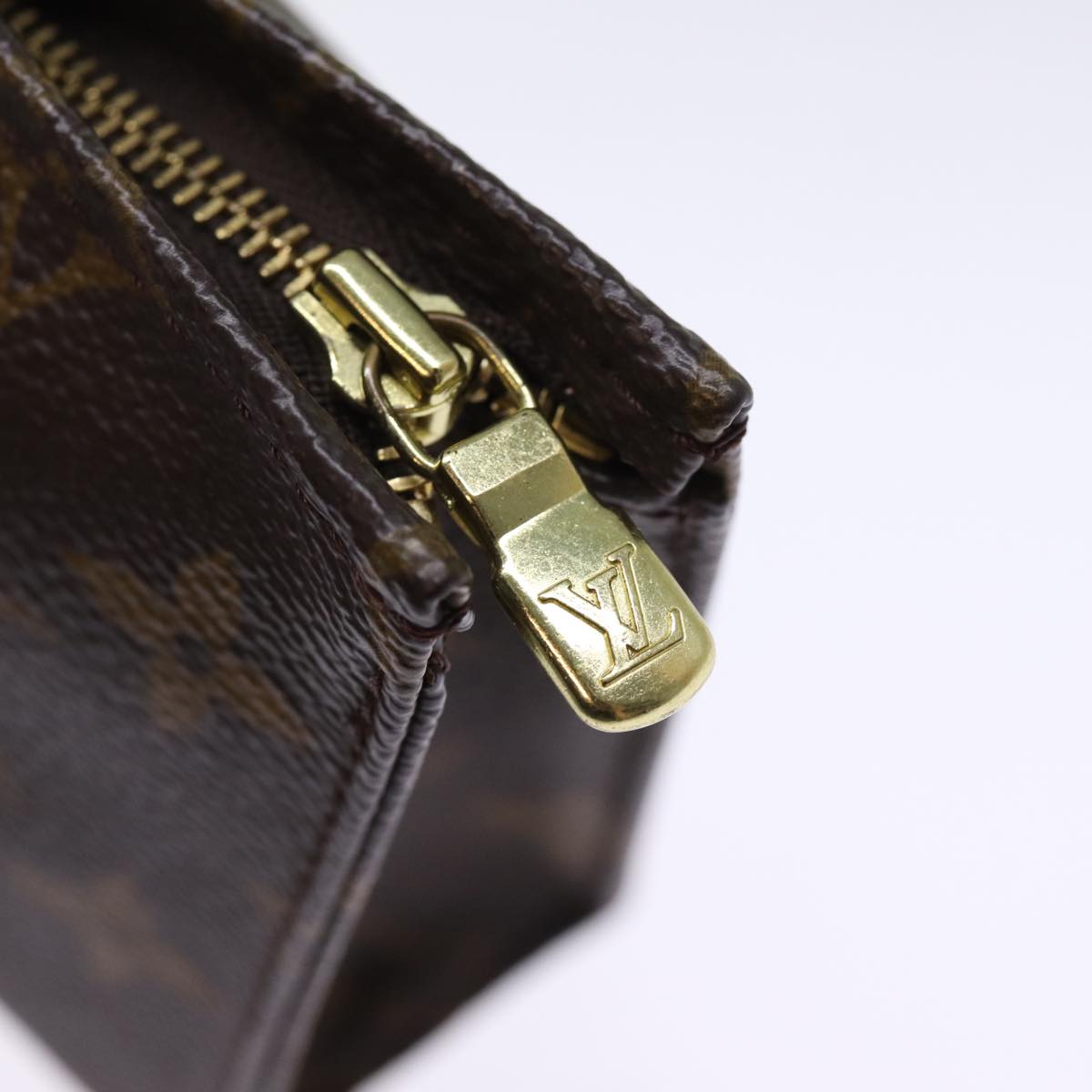LOUIS VUITTON Monogram Poche Toilette 15 Pouch M47546 LV 75511