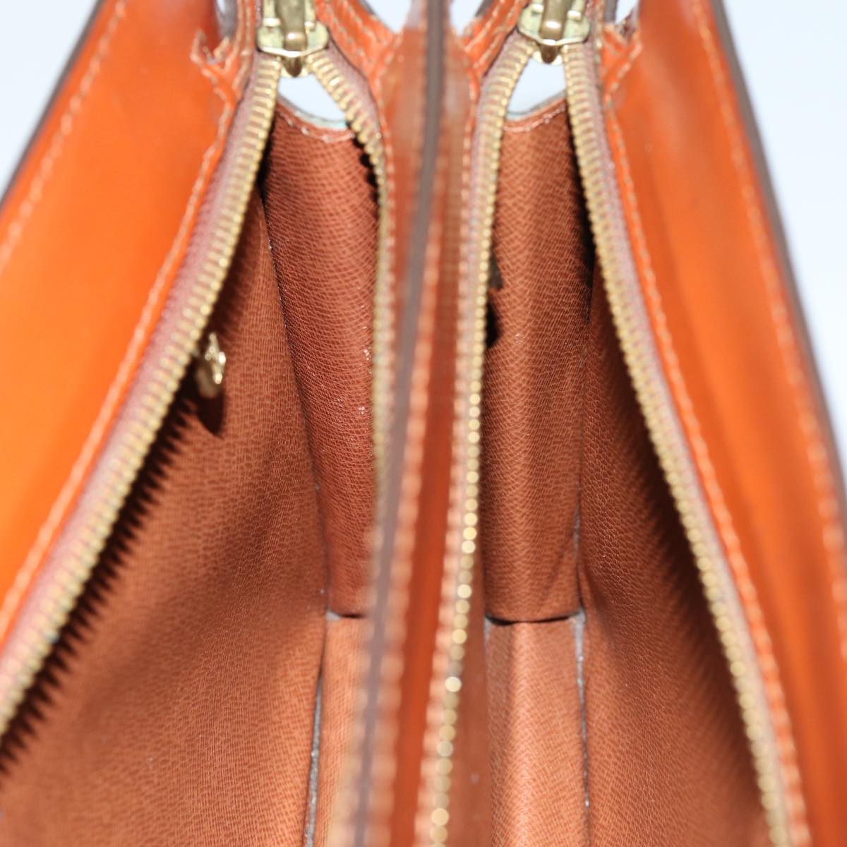 LOUIS VUITTON Epi Angian Clutch Bag Brown M52113 LV 75528