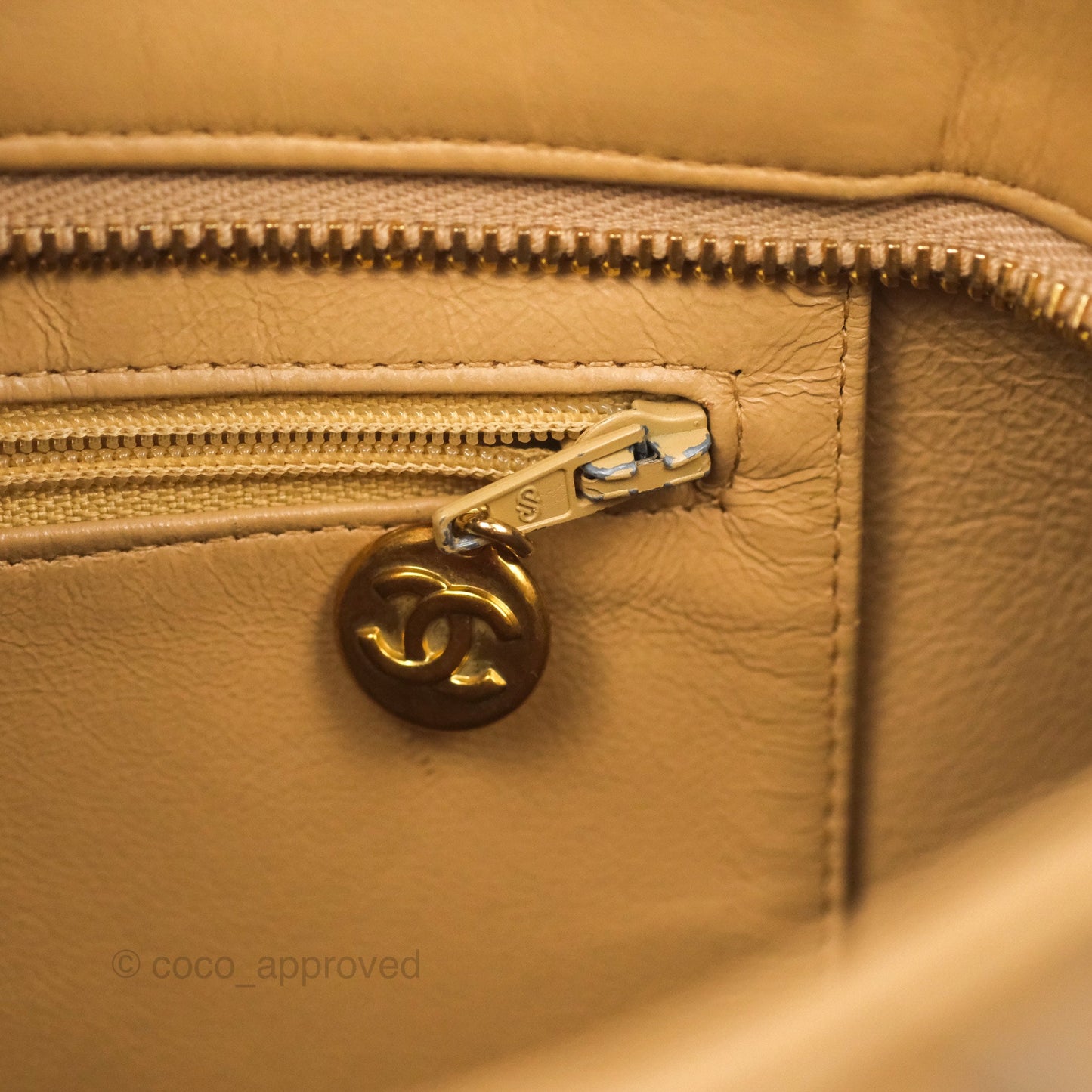 Chanel Vintage Medallion CC Beige Lambskin Tote Bag Gold Hardware