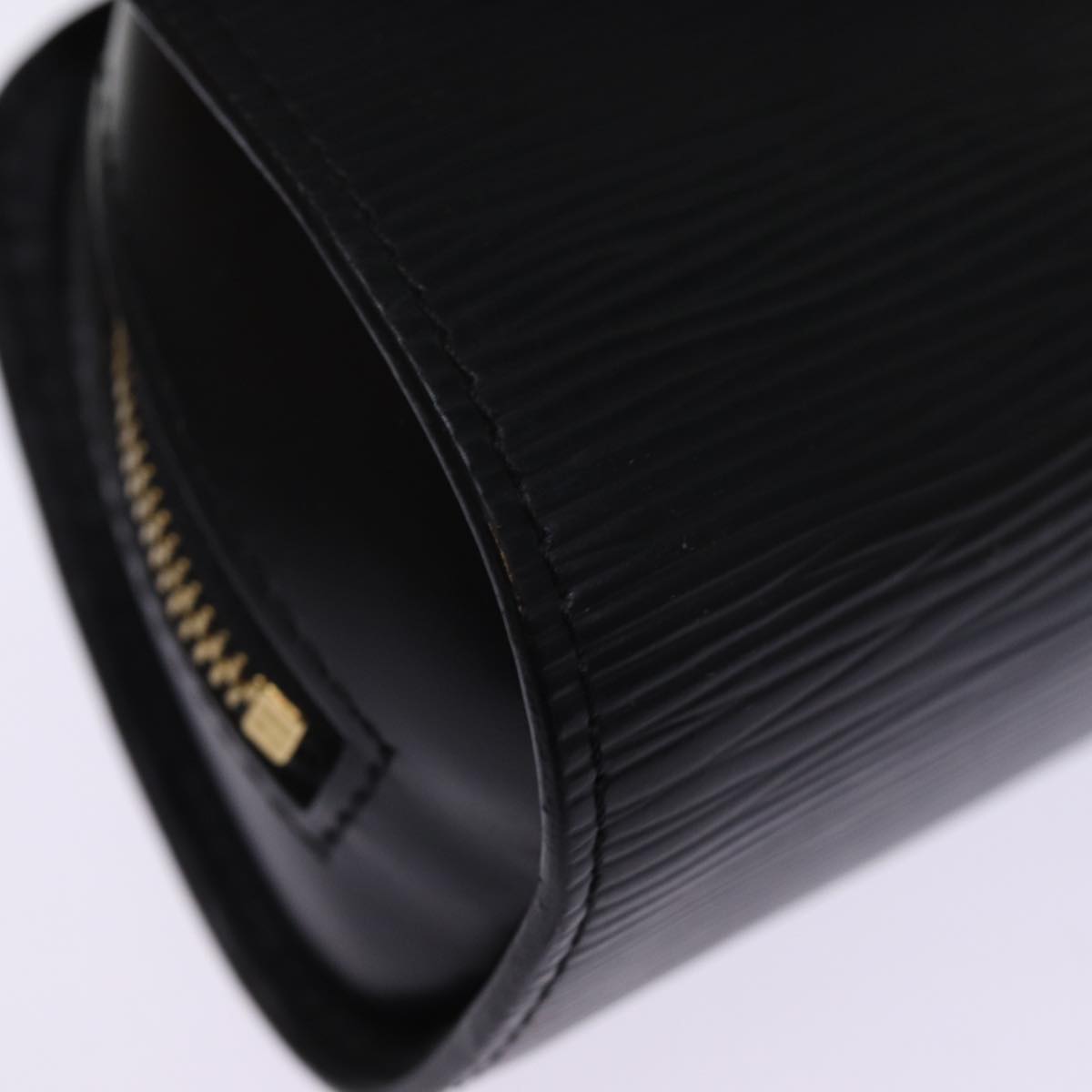 LOUIS VUITTON Epi Dauphine PM Pouch Black M48442 LV 75655